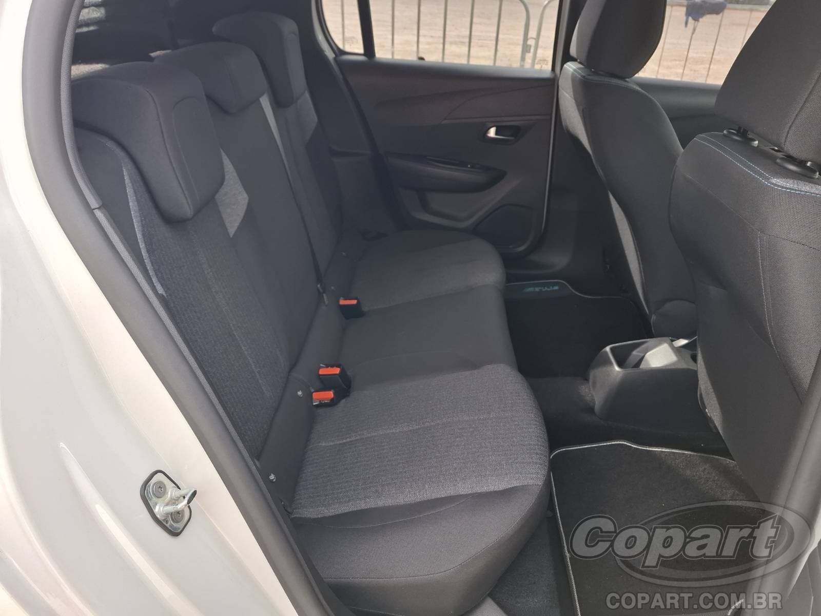Peugeot 208 2024 — foto 6