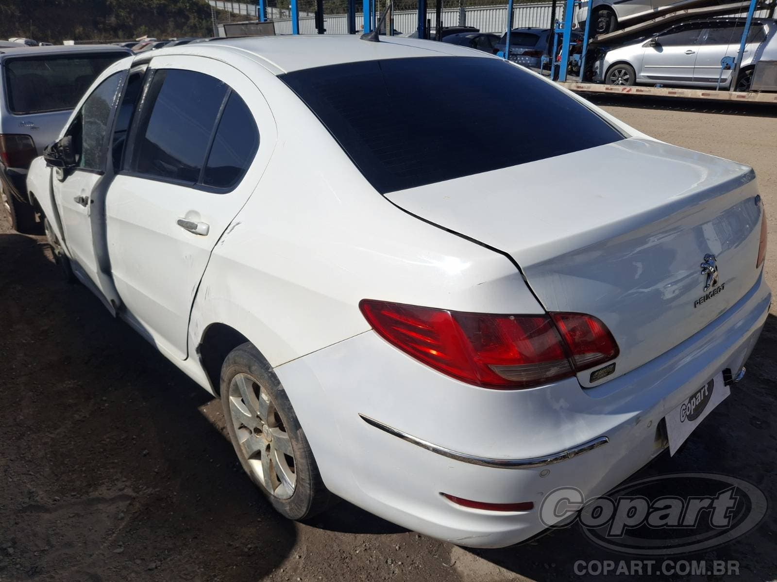 Peugeot 408 Sedan 2014 — foto 3