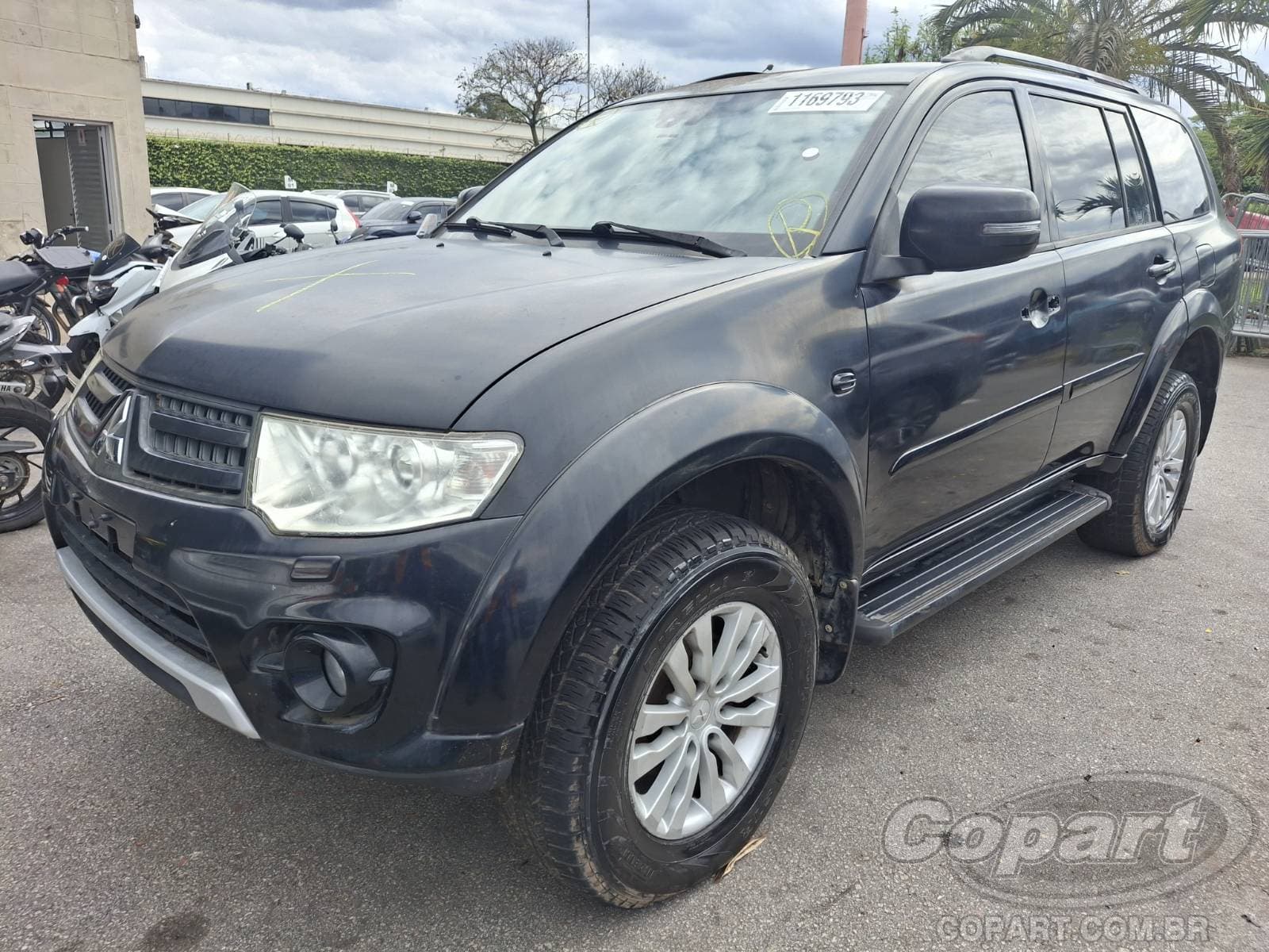 Mitsubishi Pajero 2016 — foto 2