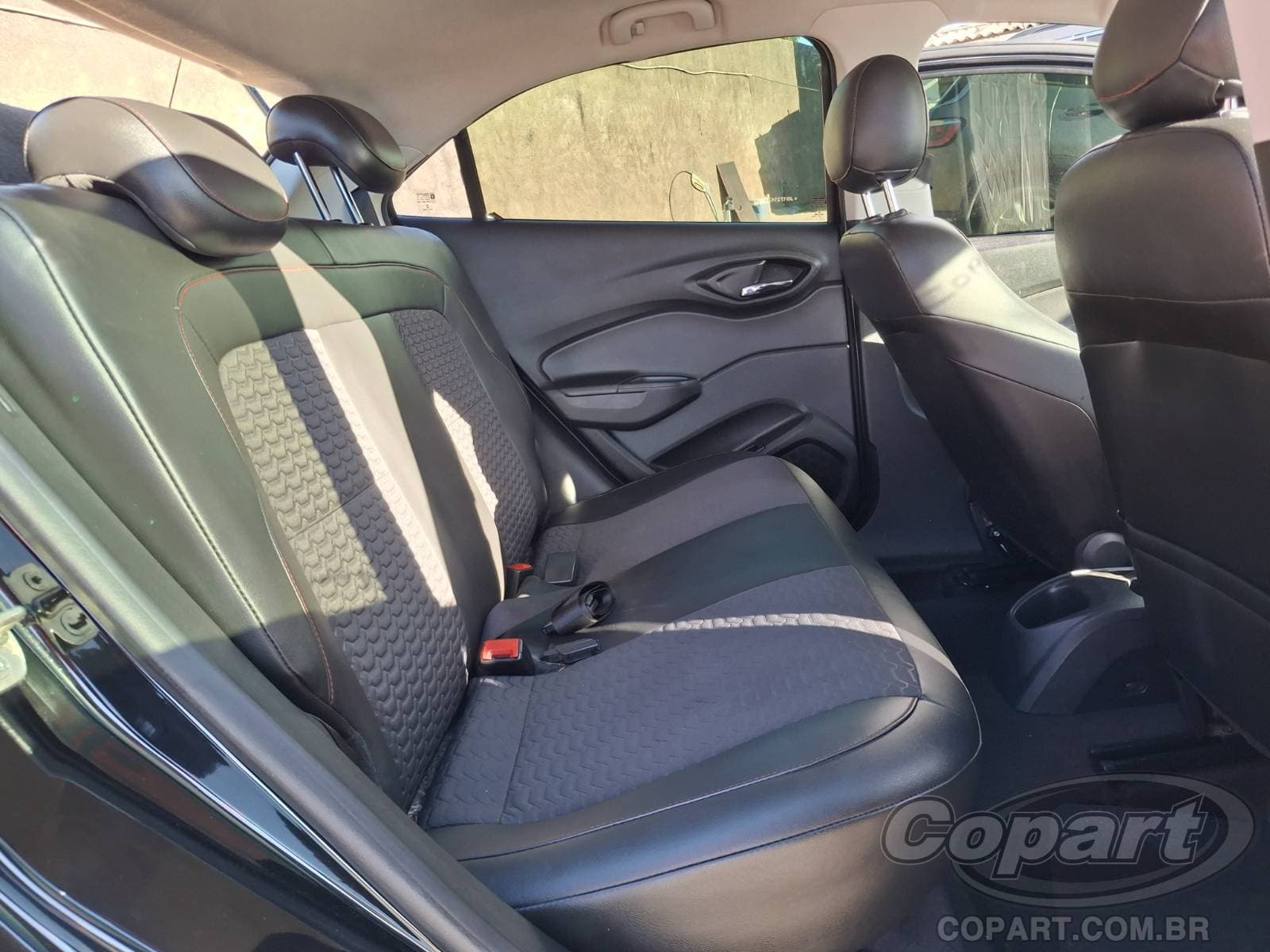 Chevrolet Onix 2018 — foto 6
