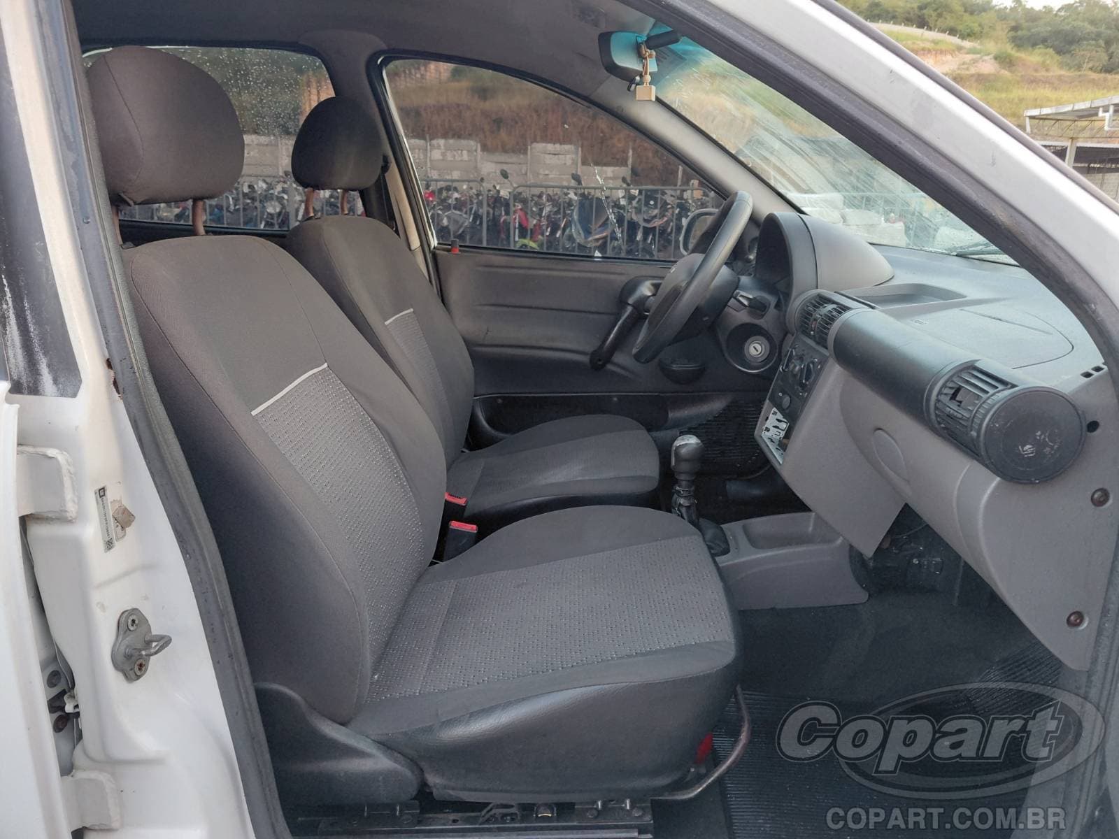 Chevrolet Classic 2015 — foto 5