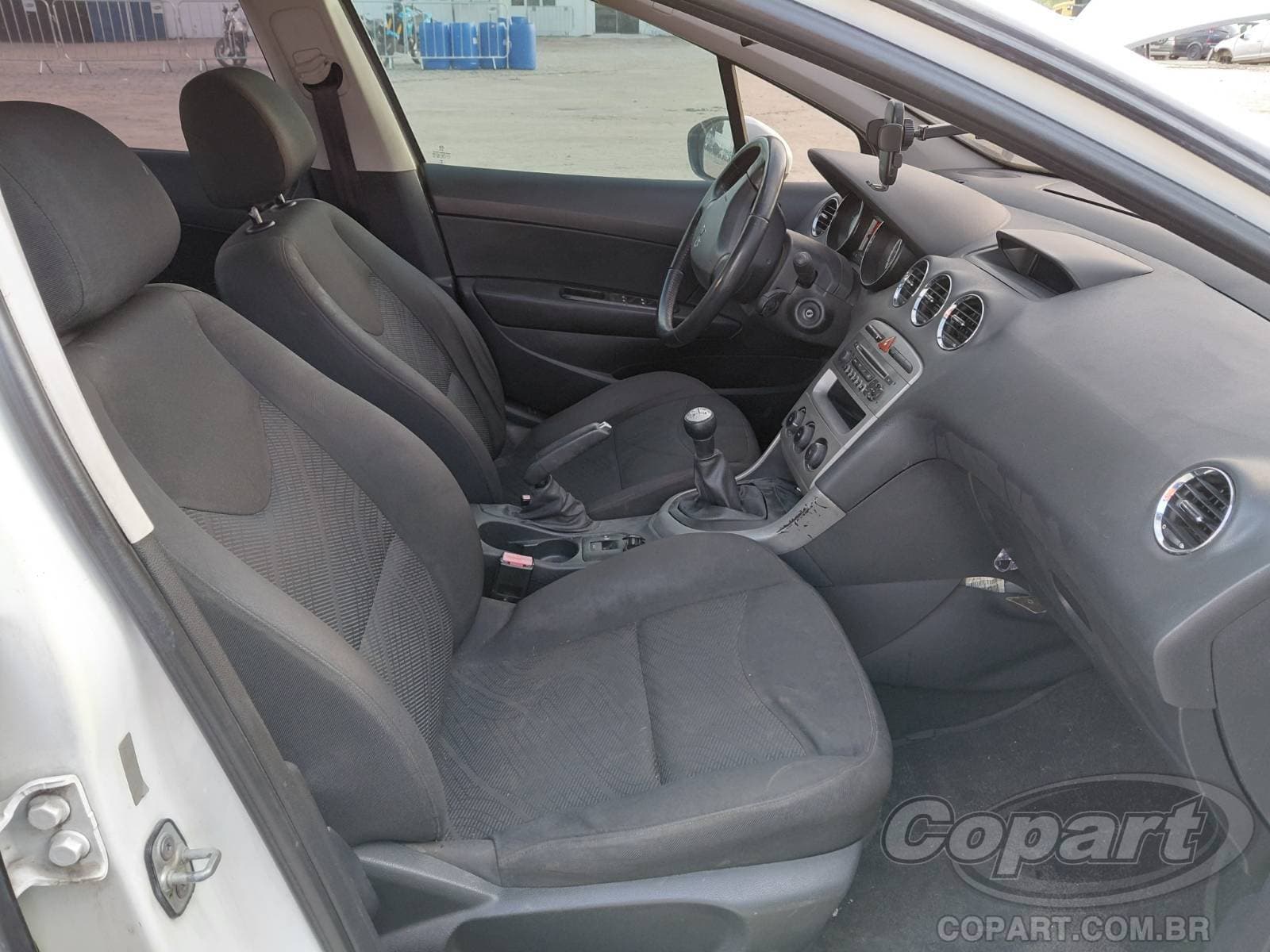 Peugeot 308 2014 — foto 5
