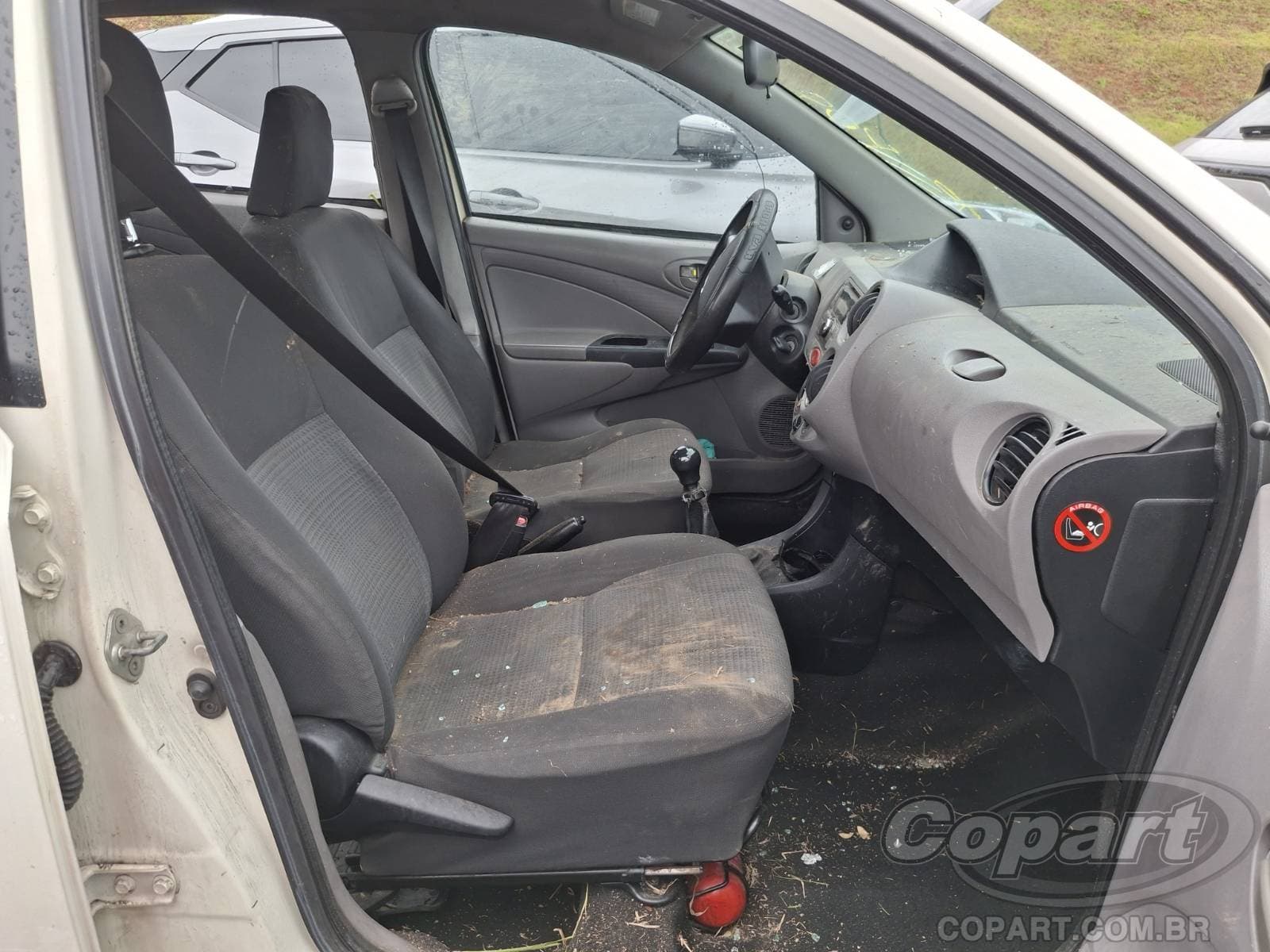 Toyota Etios Seda 2013 — foto 5