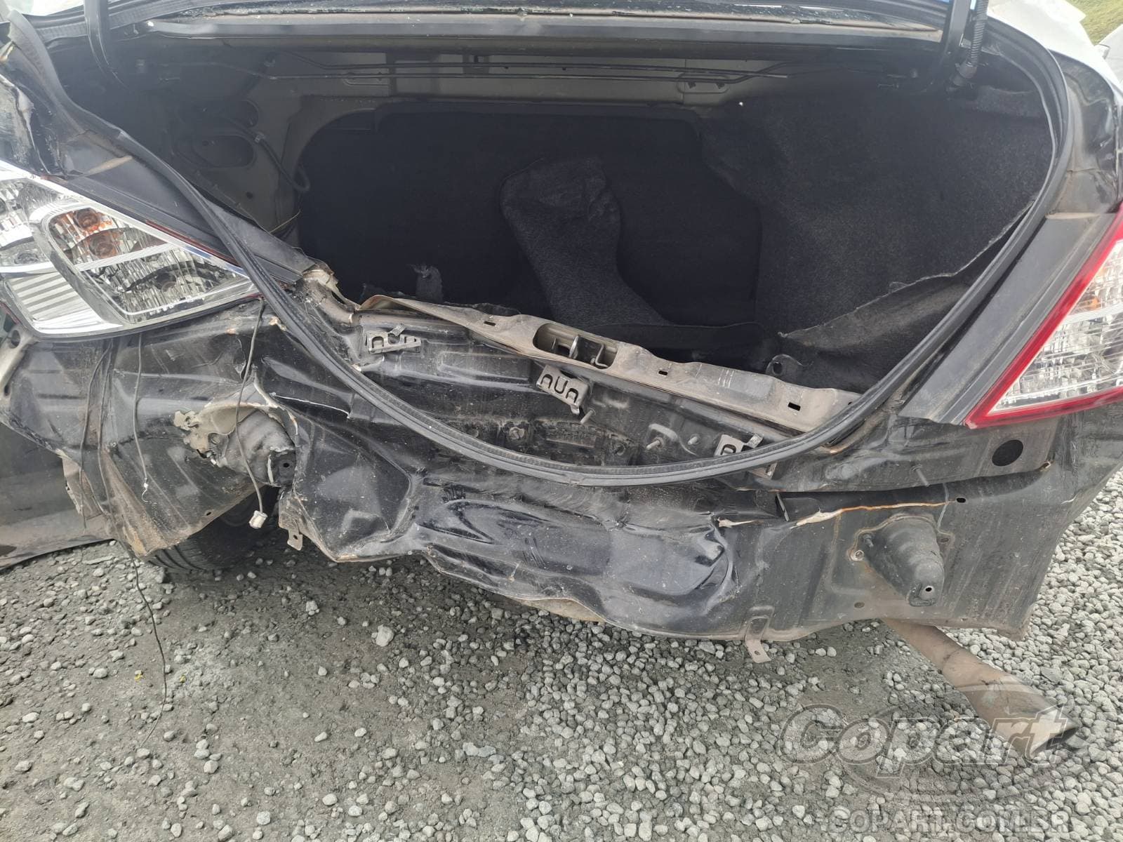 Nissan Versa 2018 — foto 13