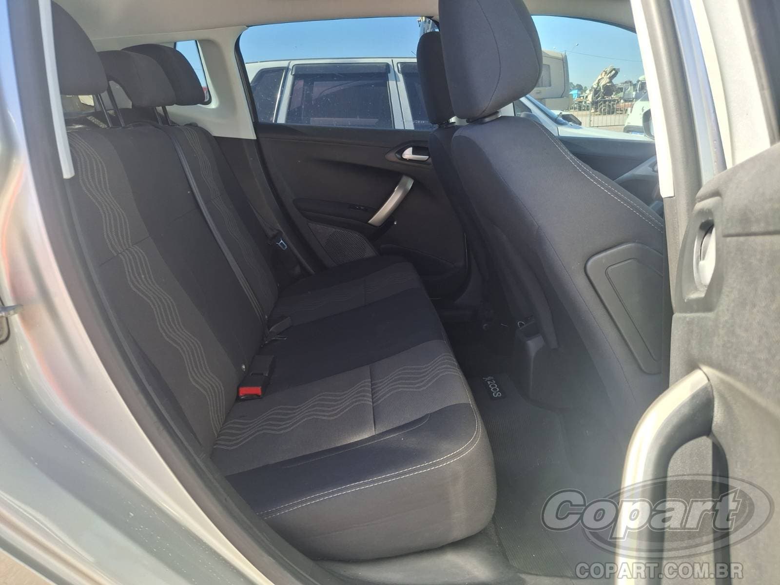 Peugeot 2008 2019 — foto 6