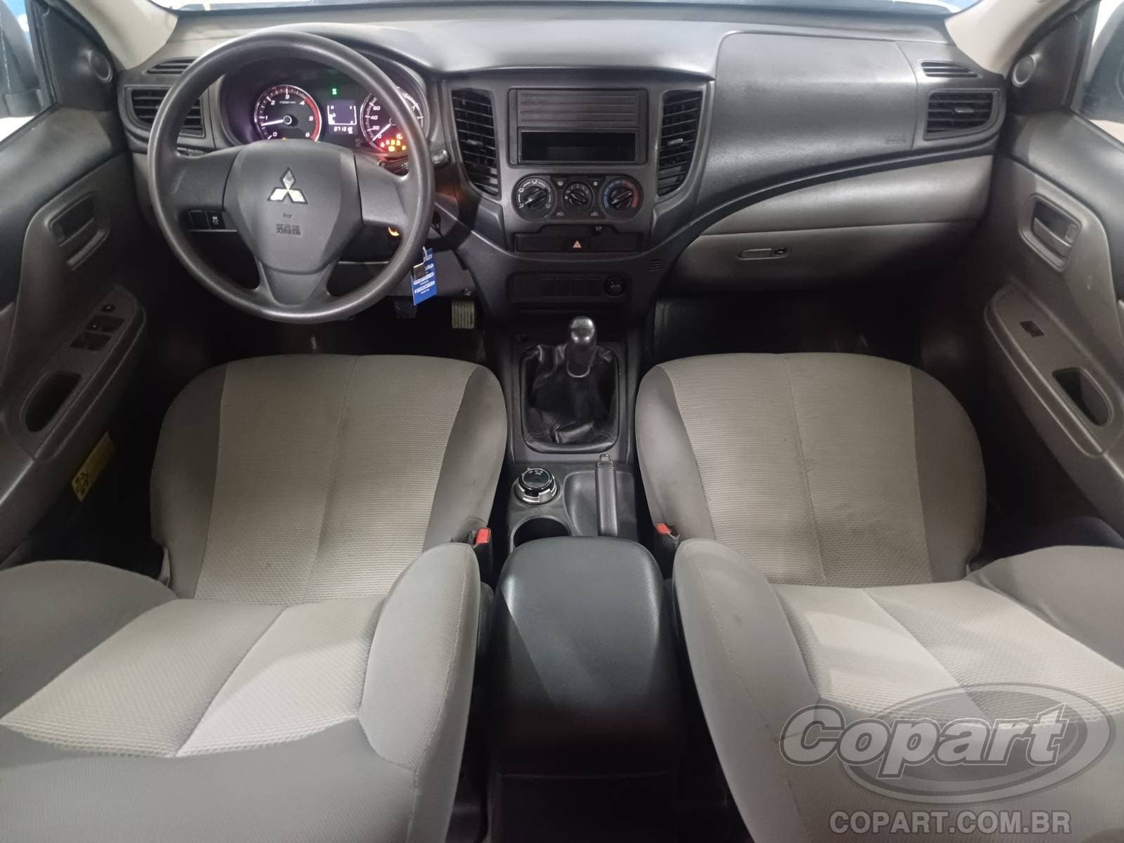 Mitsubishi L200 Triton 2024 — foto 9