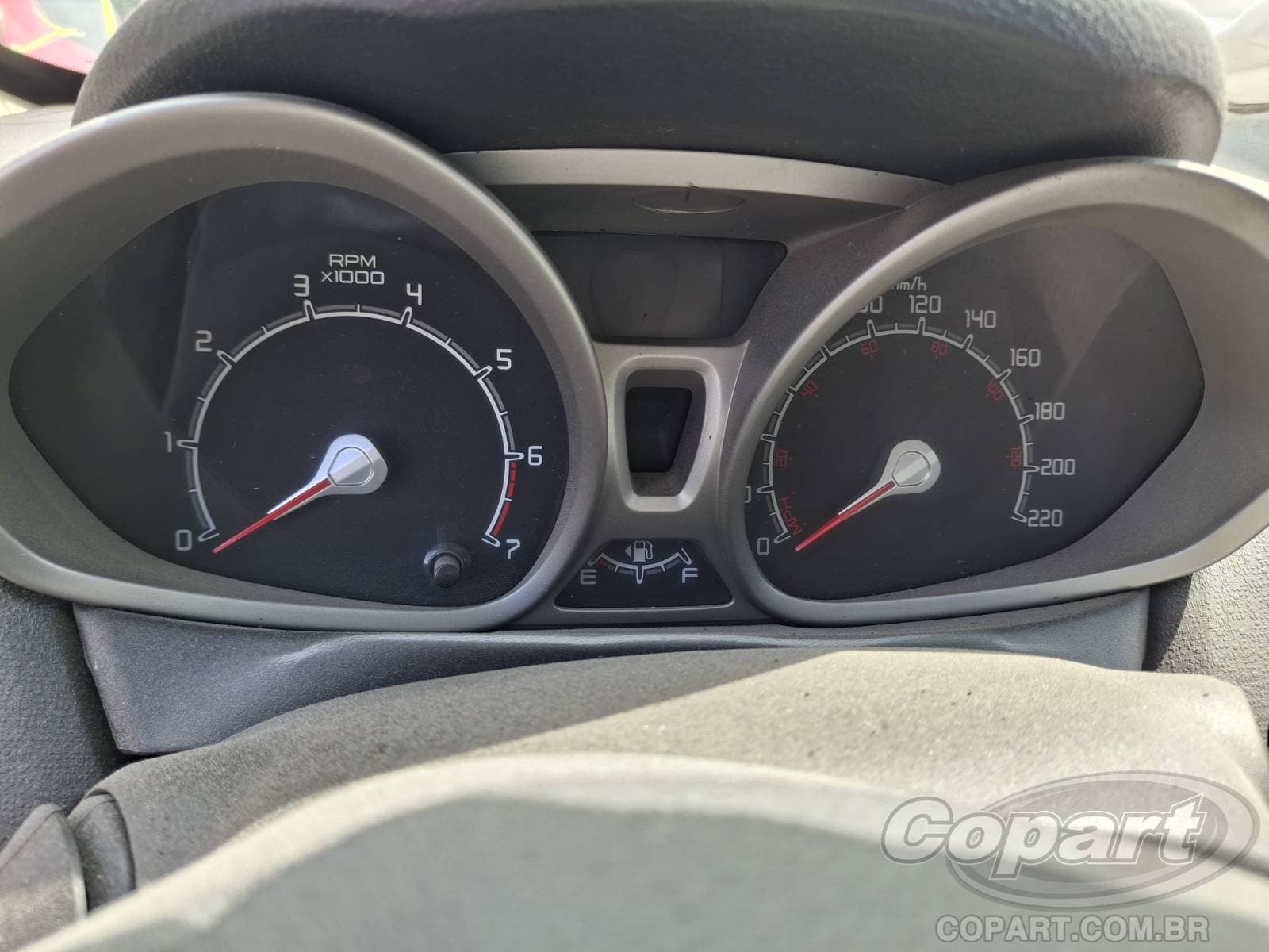 Ford Fiesta Sedan 2012 — foto 8