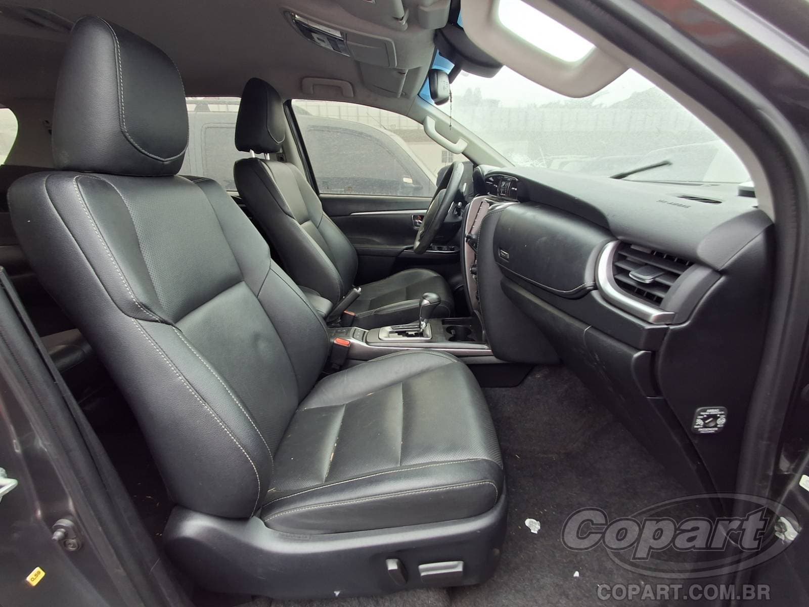 Toyota SW4 2021 — foto 5
