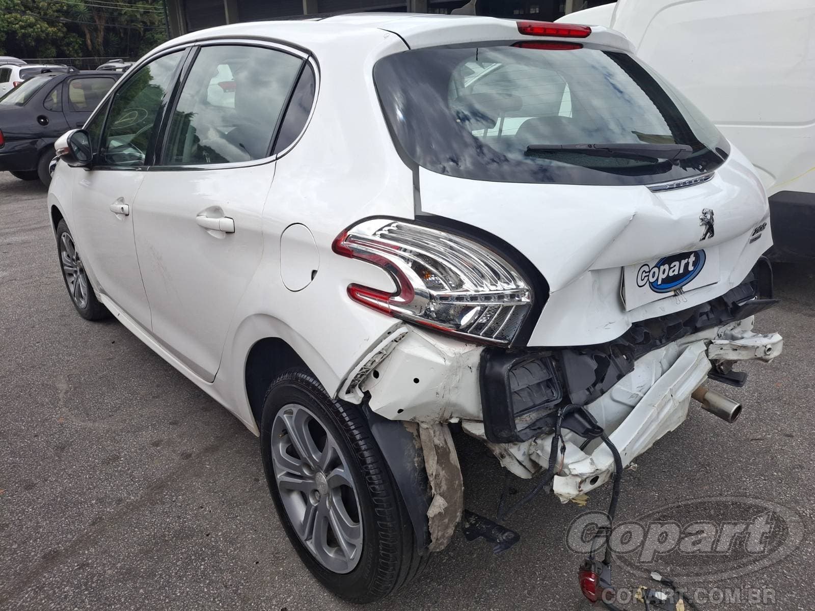 Peugeot 208 2016 — foto 3