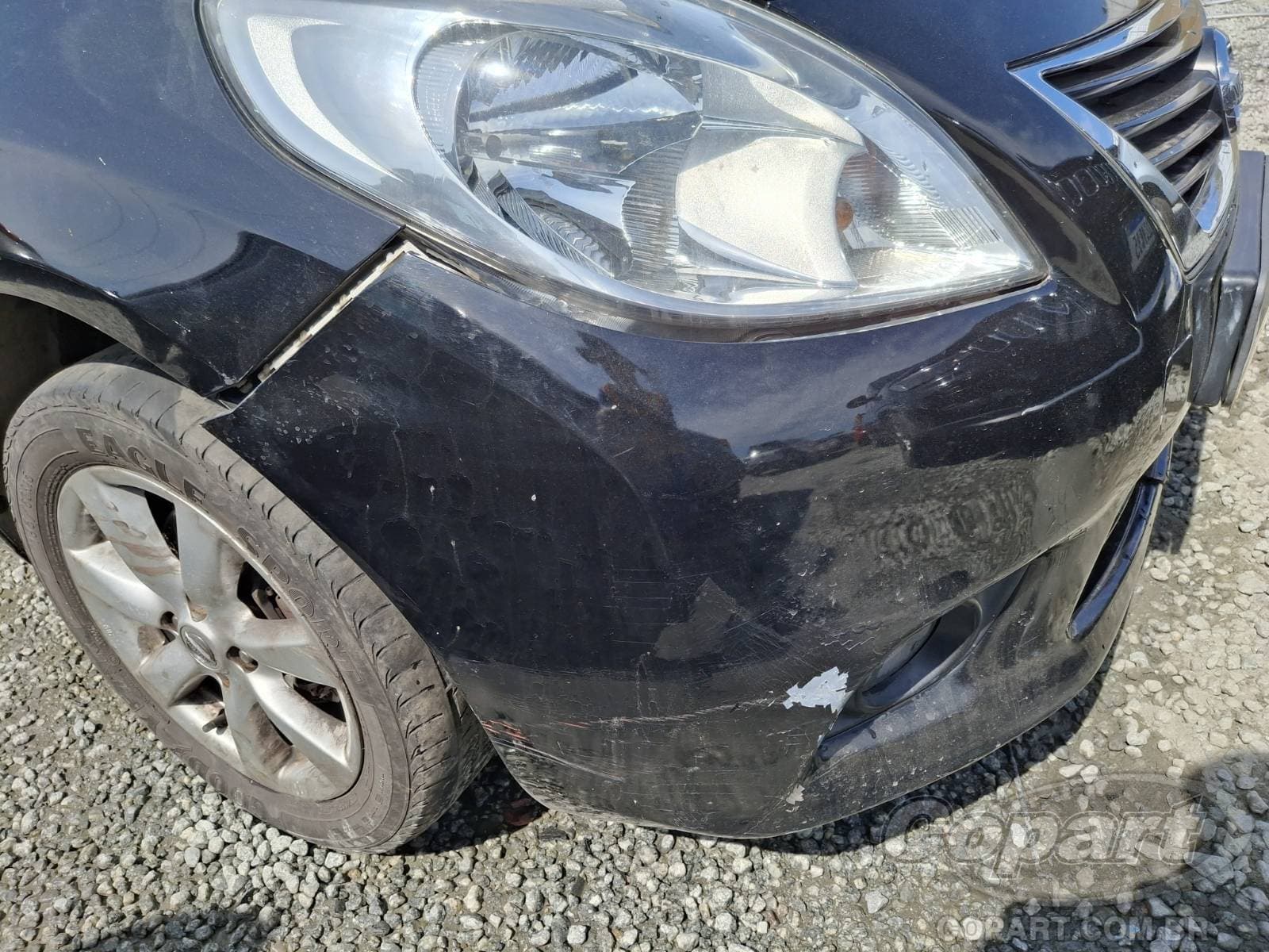 Nissan Versa 2014 — foto 12