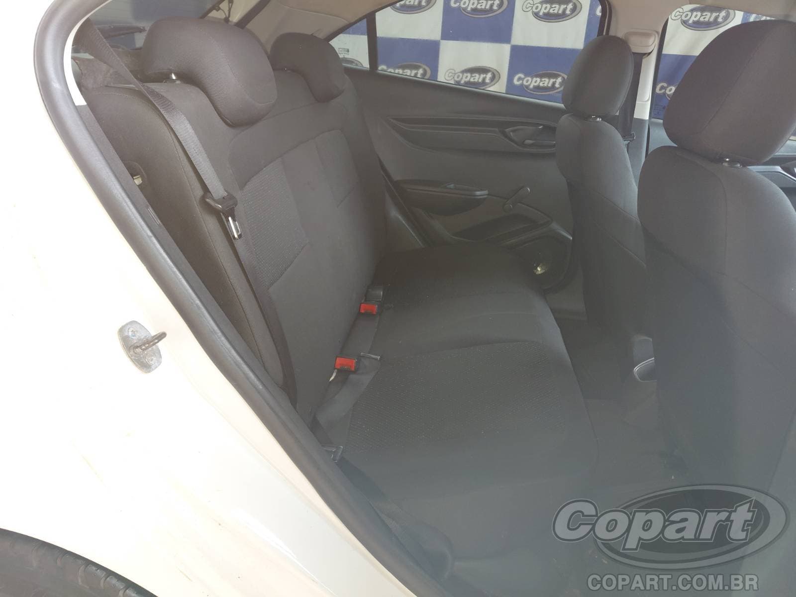 Chevrolet Onix 2018 — foto 6