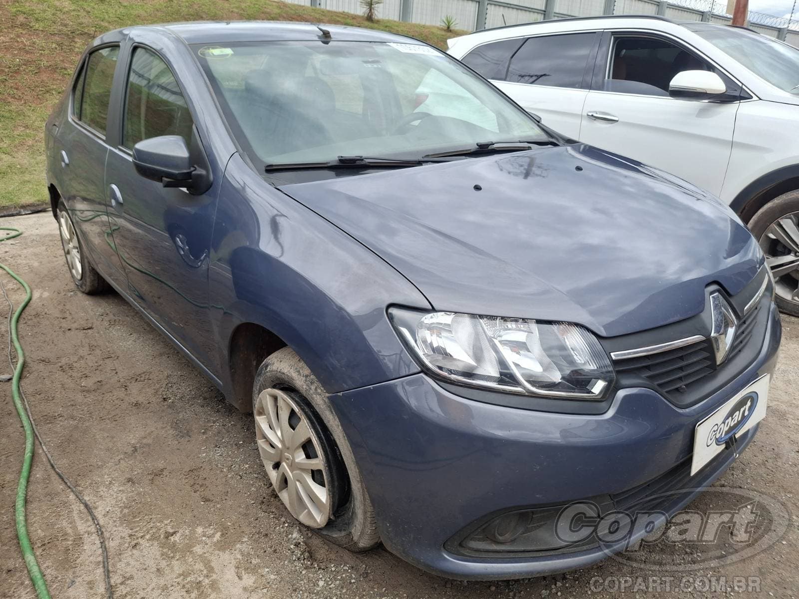 Renault Logan 1.6 HI-POWER 2014
