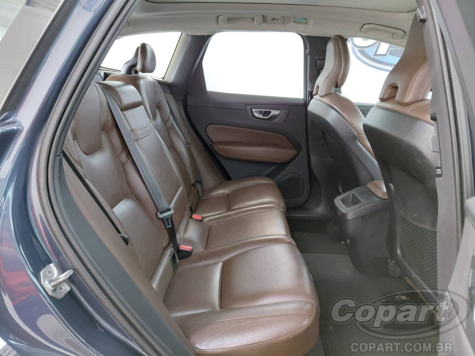 Volvo Xc60 2019 — foto 6