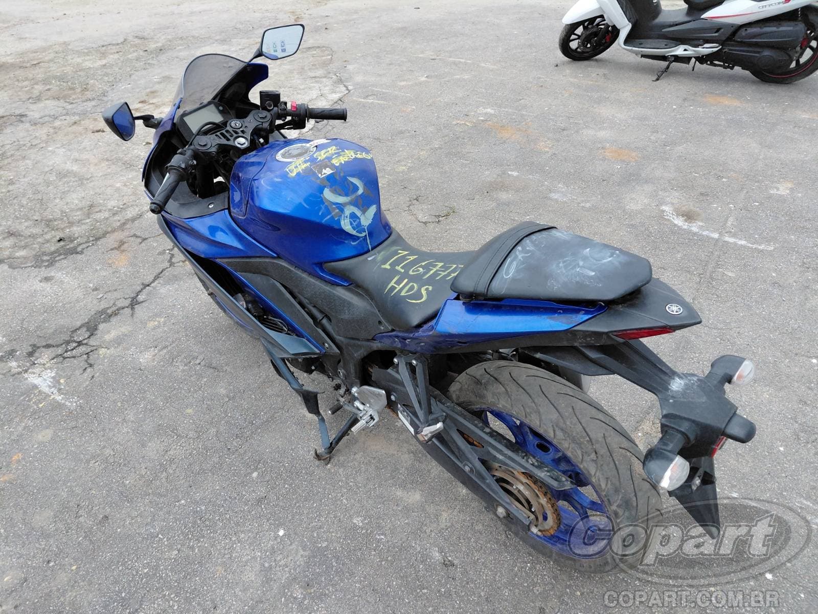 Yamaha YZF R3 2023 — foto 3