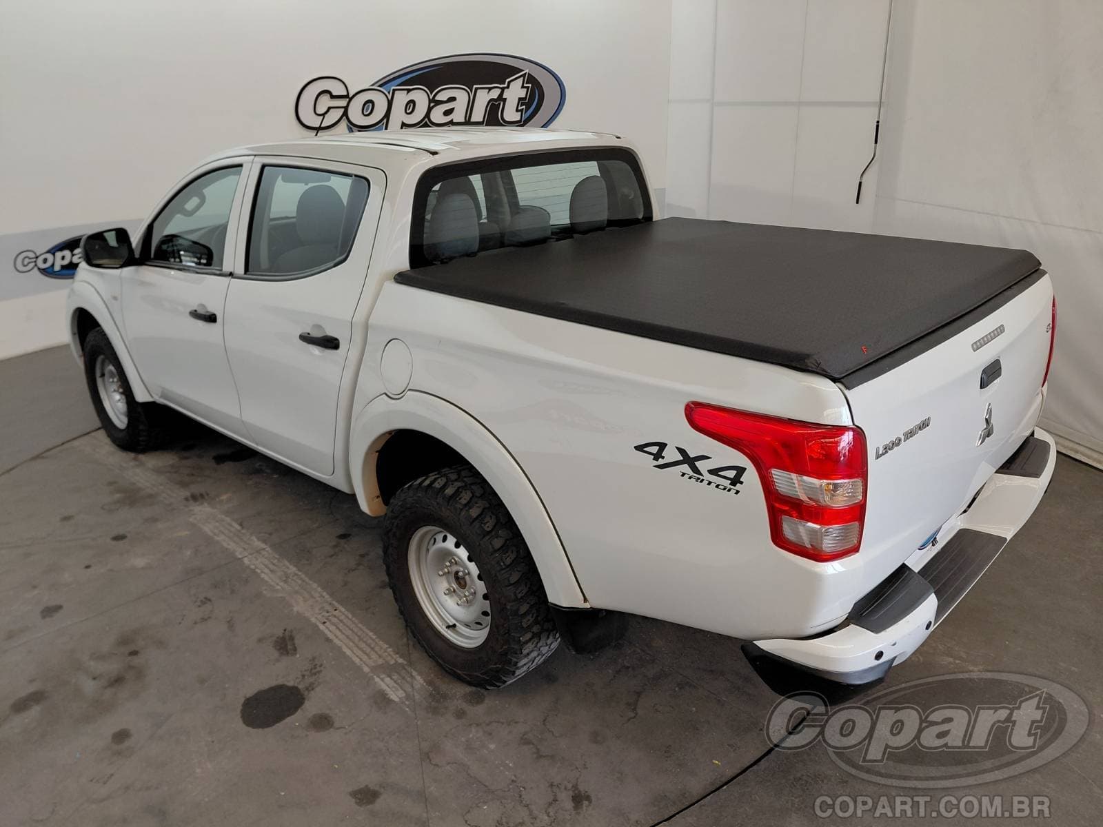 Mitsubishi L200 Triton 2023 — foto 3