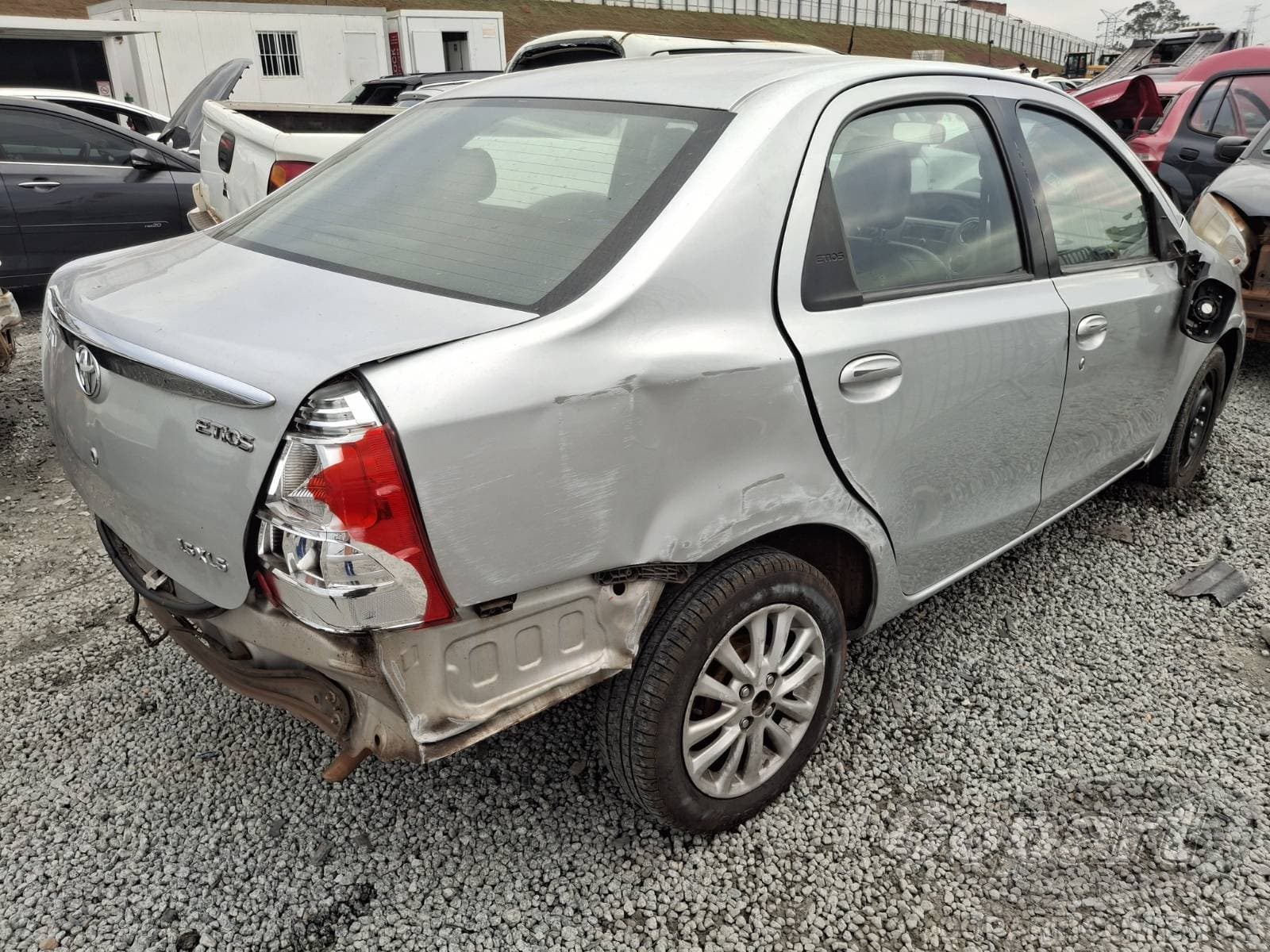 Toyota Etios Seda 2013 — foto 4