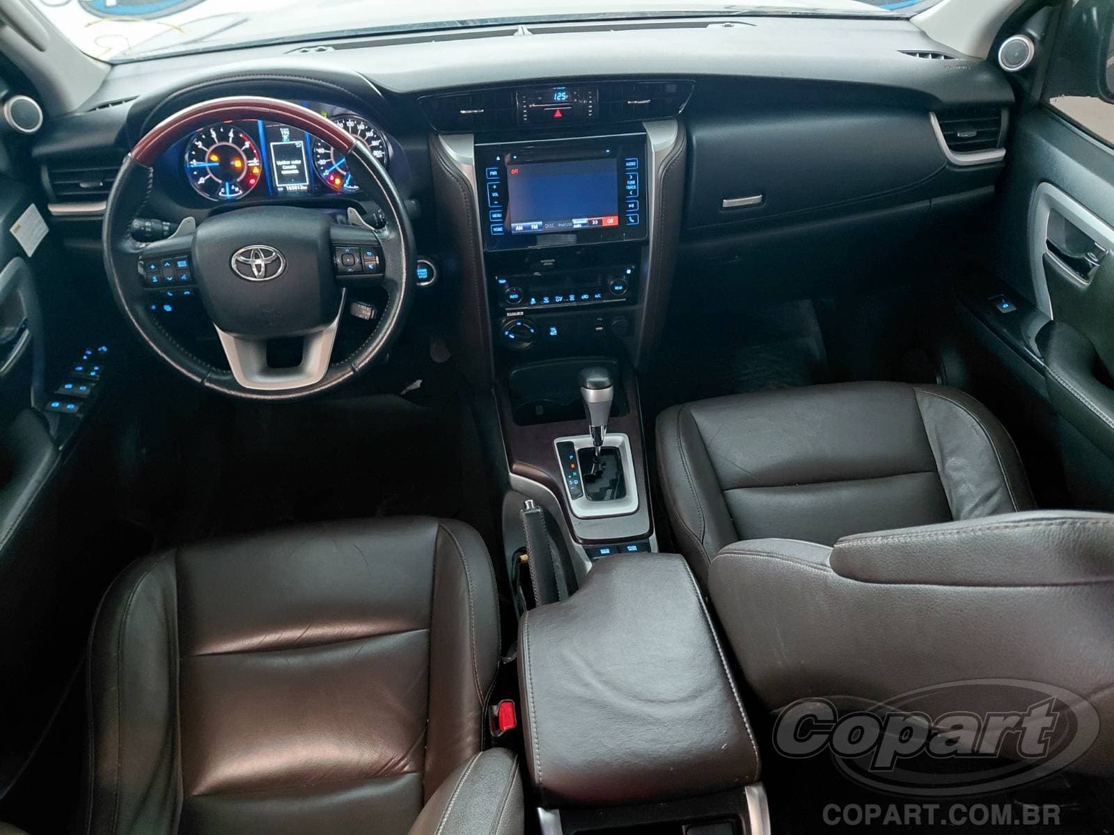 Toyota SW4 2019 — foto 9