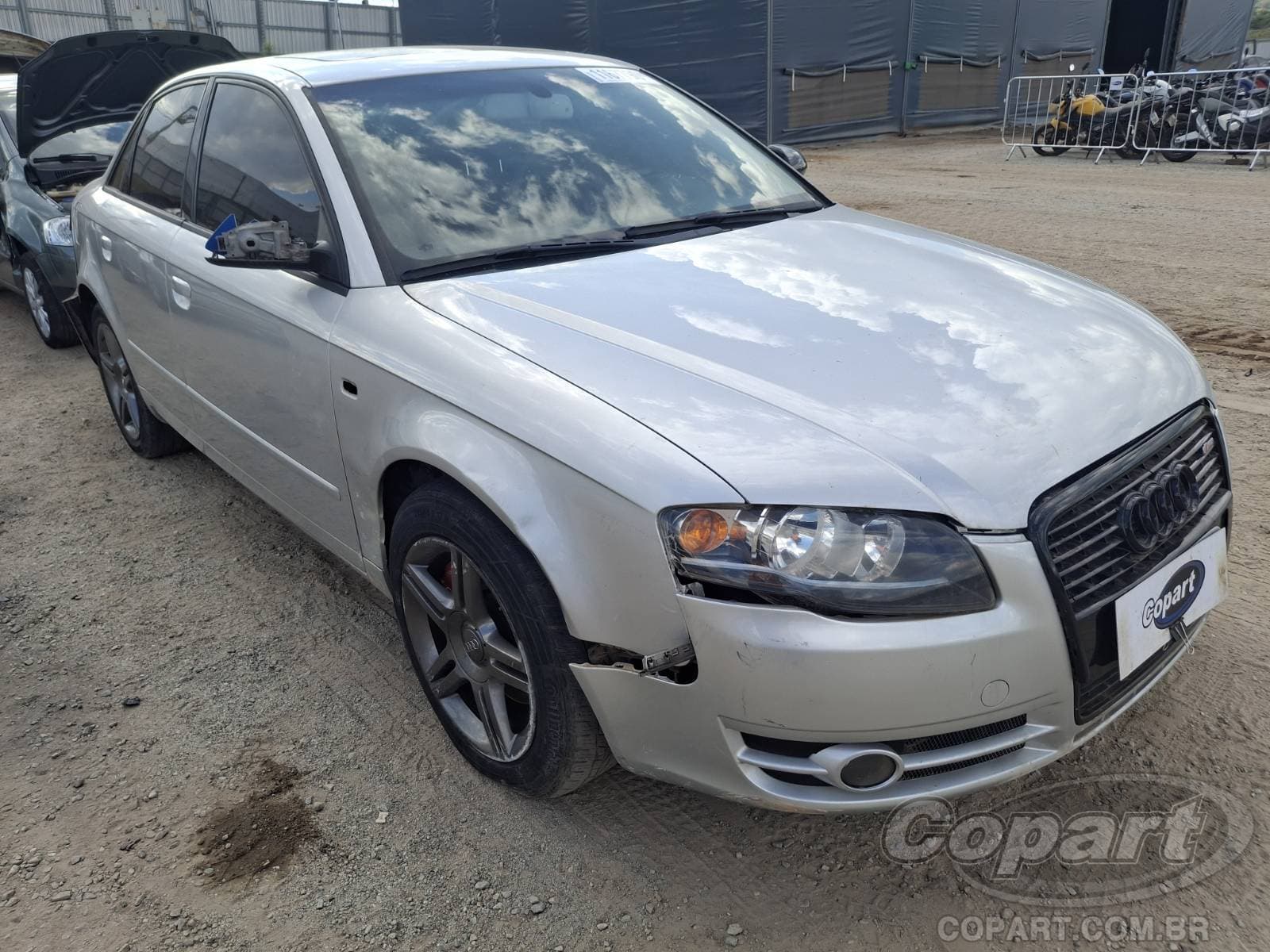 Audi A4 2005 — foto 1