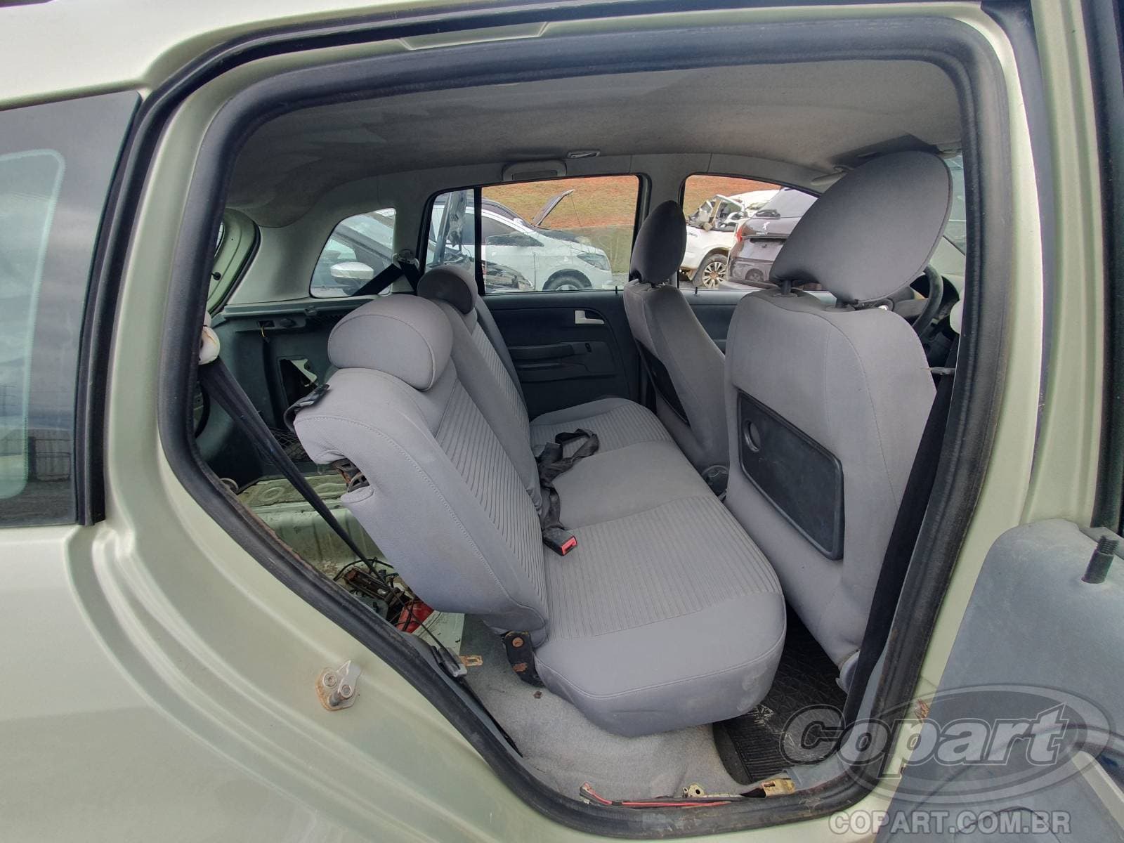 Volkswagen Spacefox 2009 — foto 6