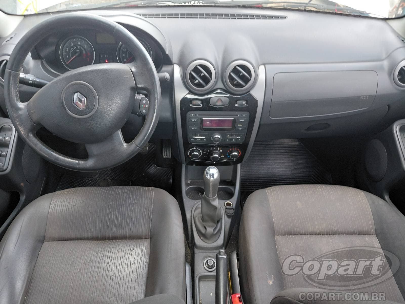 Renault Logan 2013 — foto 9