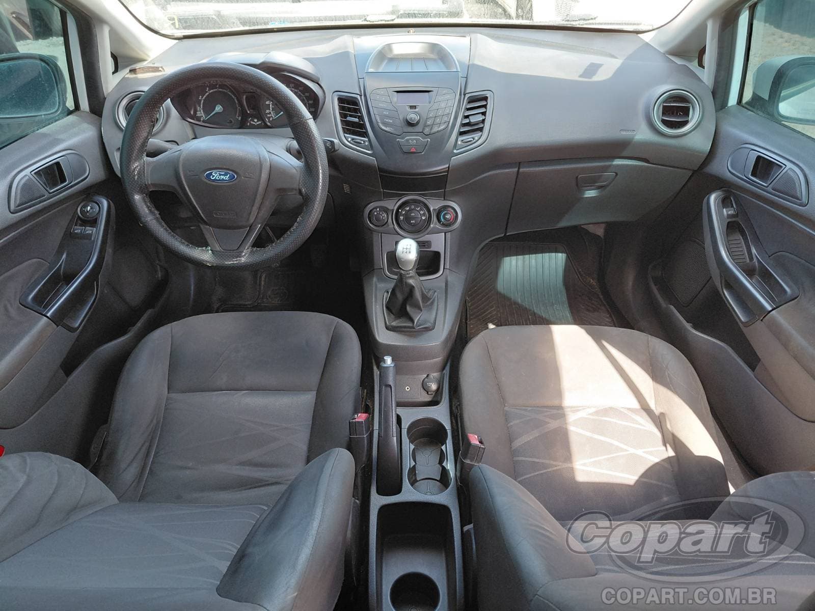 Ford Fiesta 2014 — foto 9