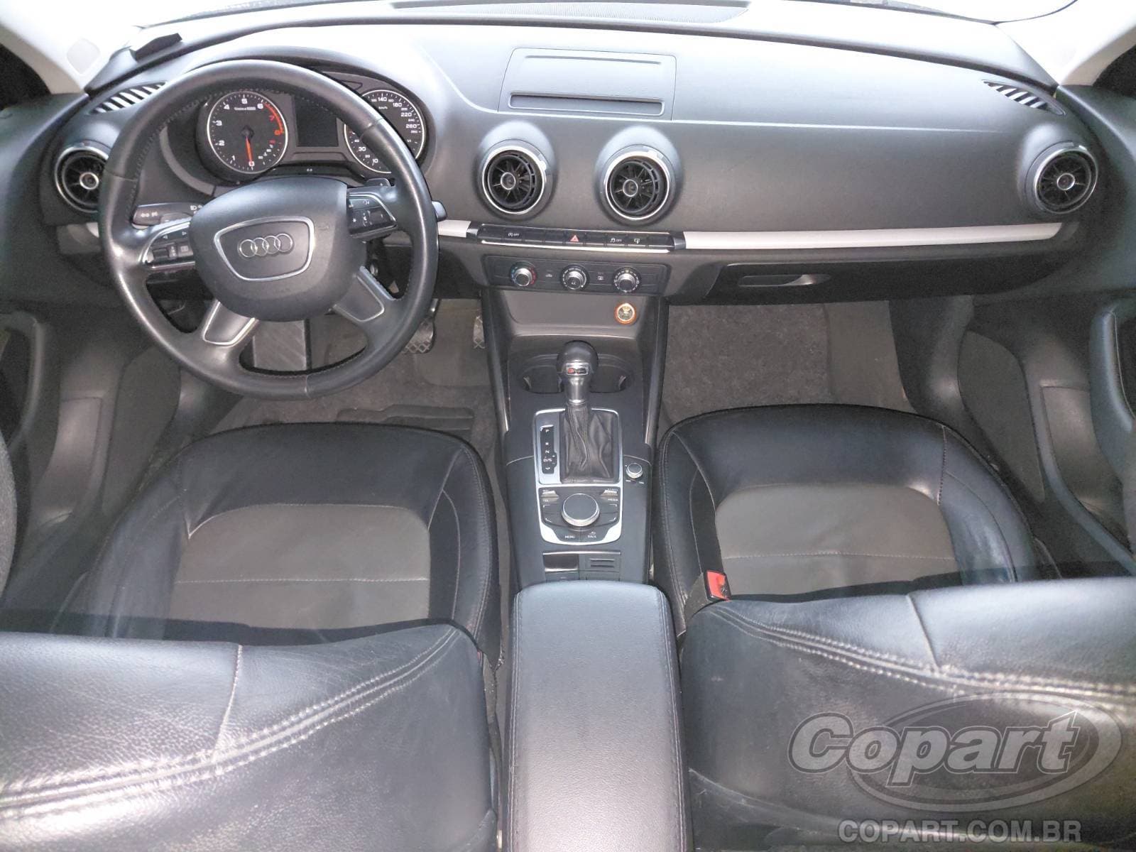 Audi A3 Sportback 2015 — foto 9