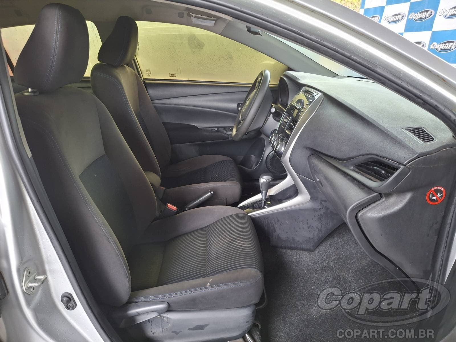 Toyota Yaris Seda 2019 — foto 5