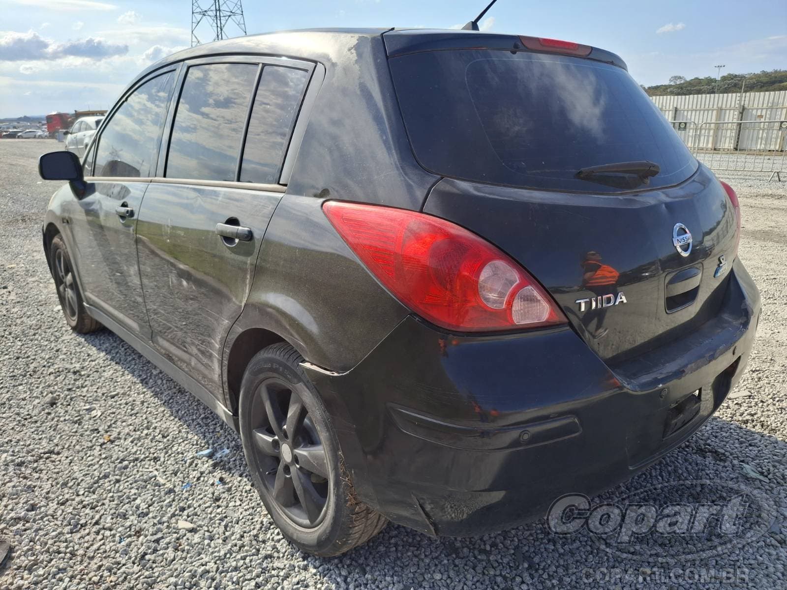 Nissan Tiida 2010 — foto 3