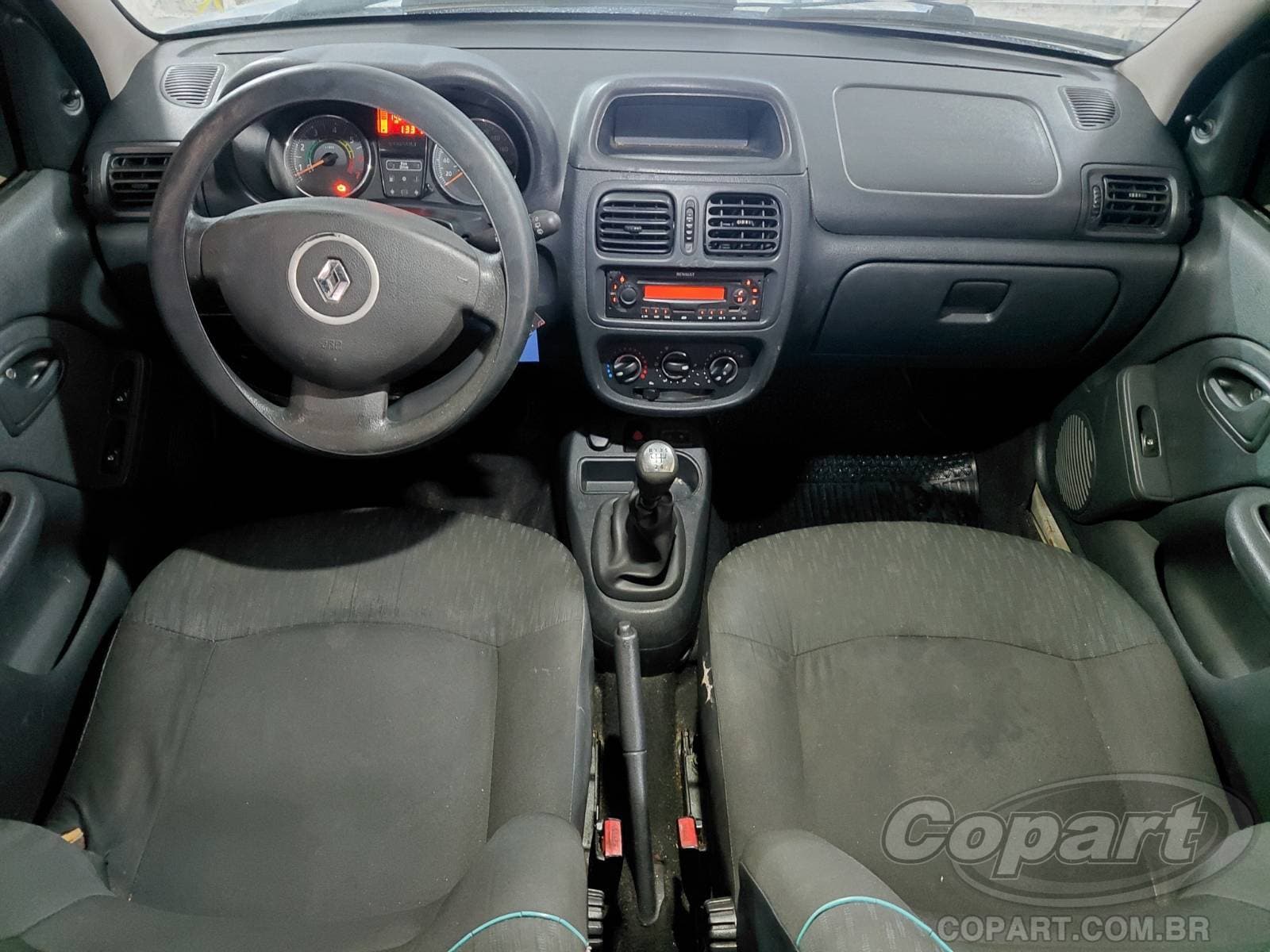 Renault Clio 2015 — foto 9