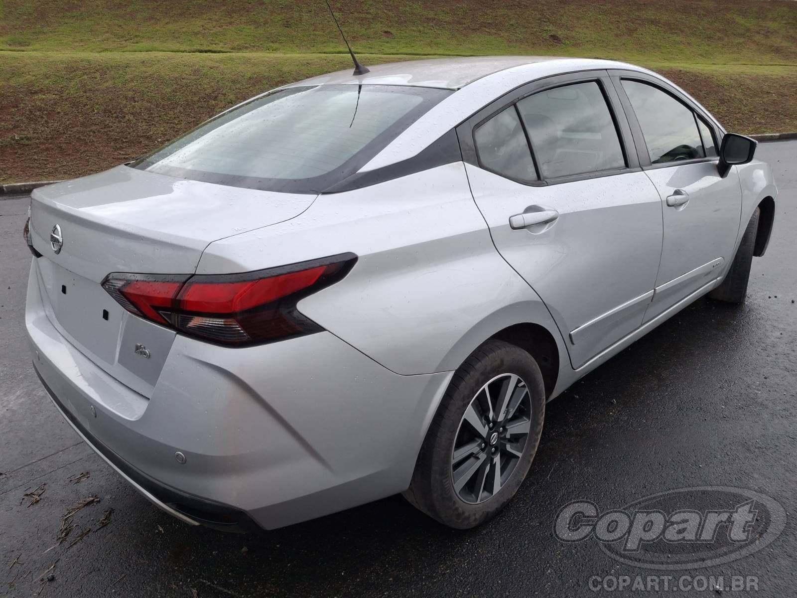 Nissan Versa 2021 — foto 4