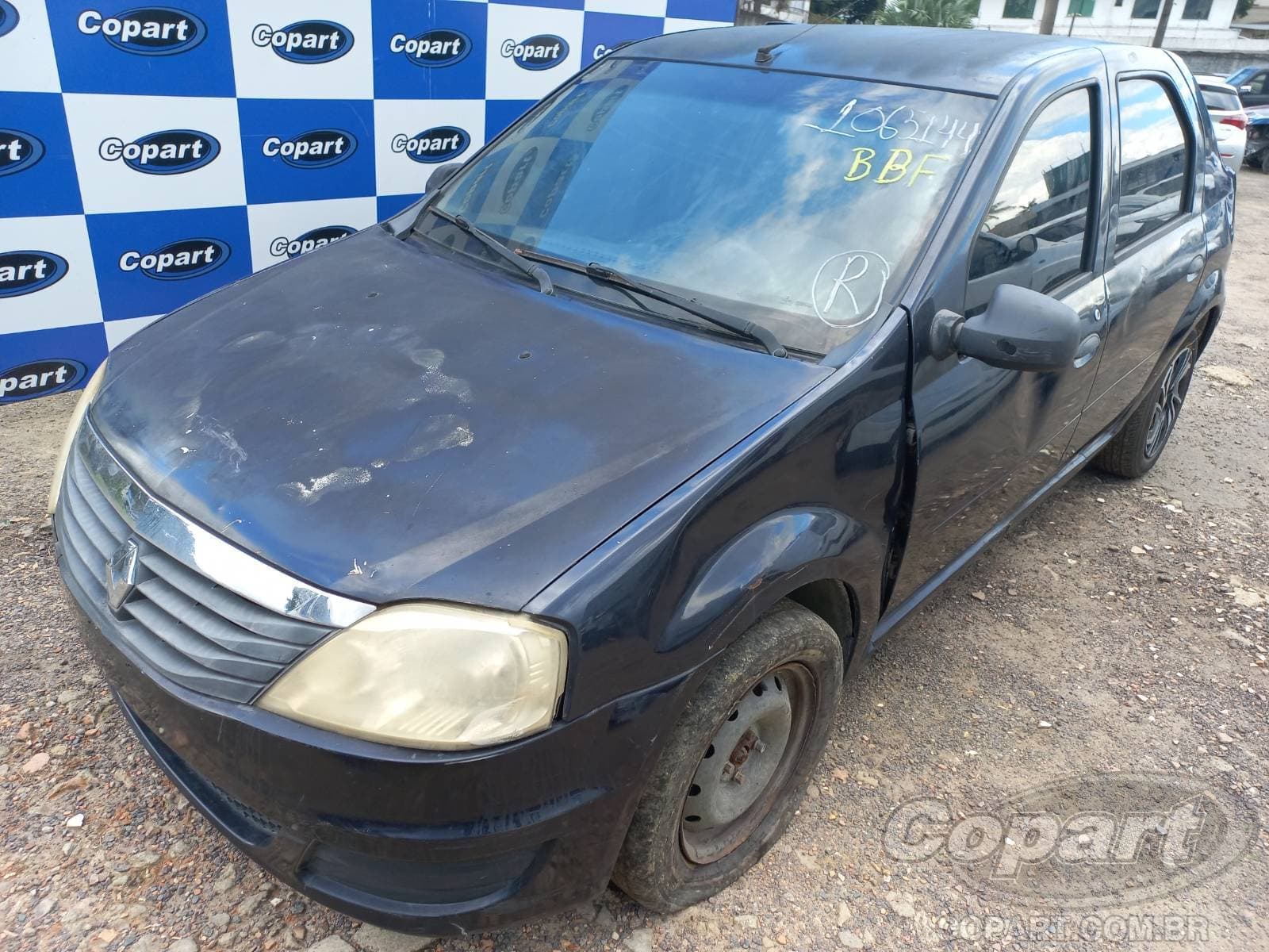 Renault Logan 2012 — foto 2