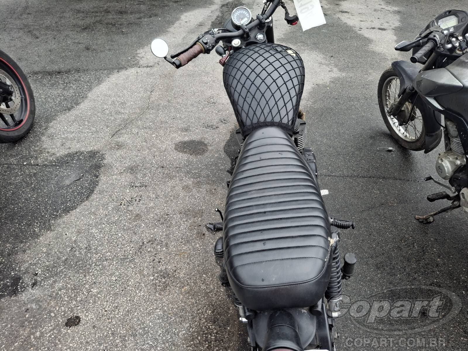 Triumph Bonneville 2013 — foto 10