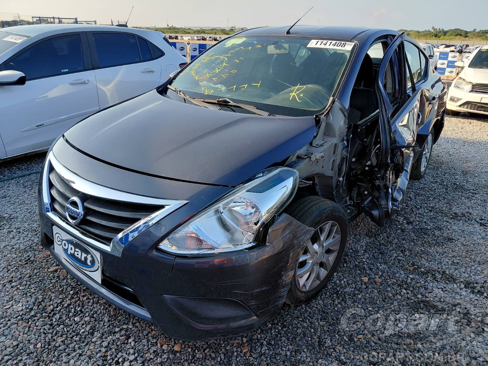 Nissan Versa 2020 — foto 2
