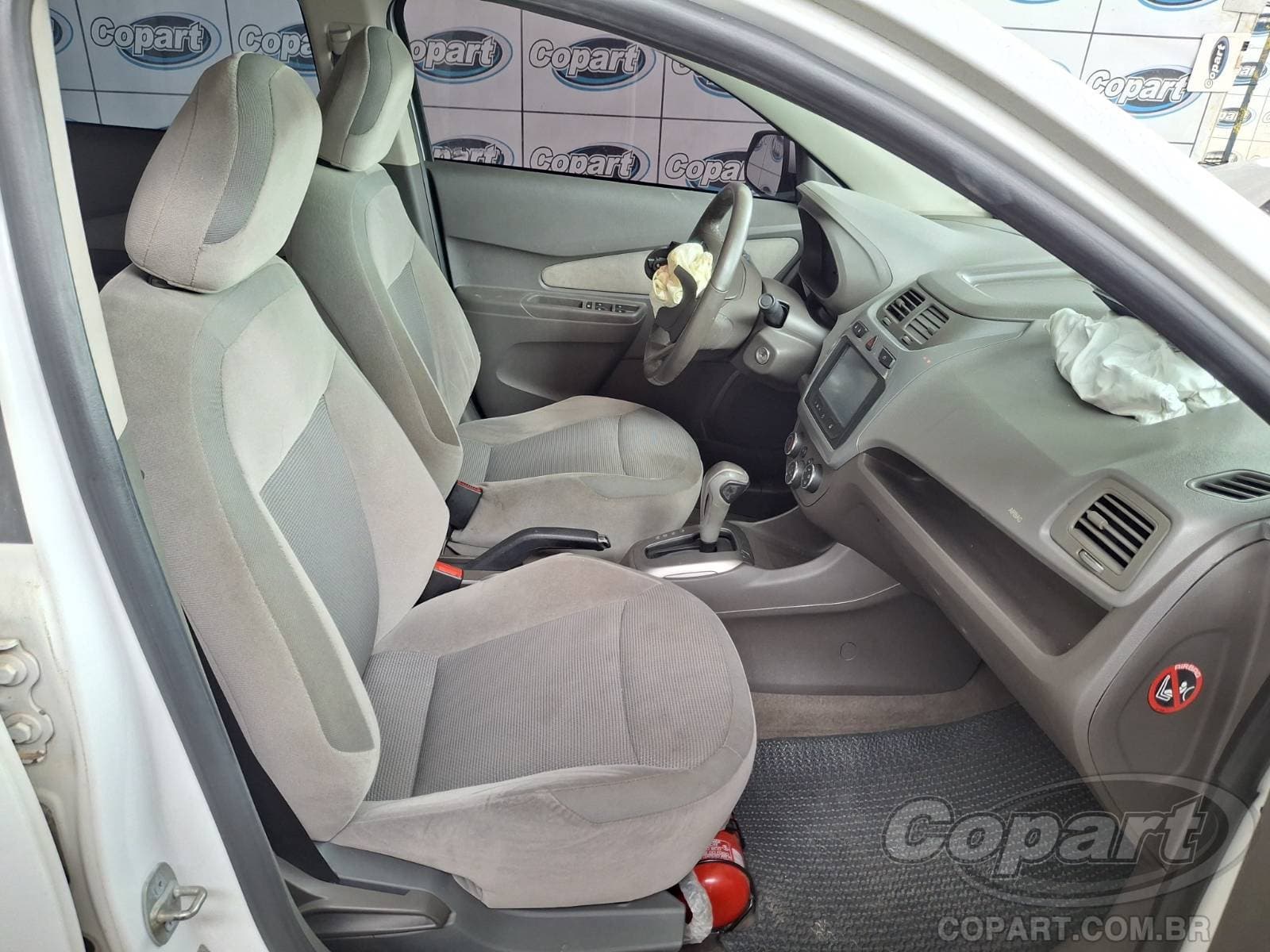 Chevrolet Cobalt 2015 — foto 5