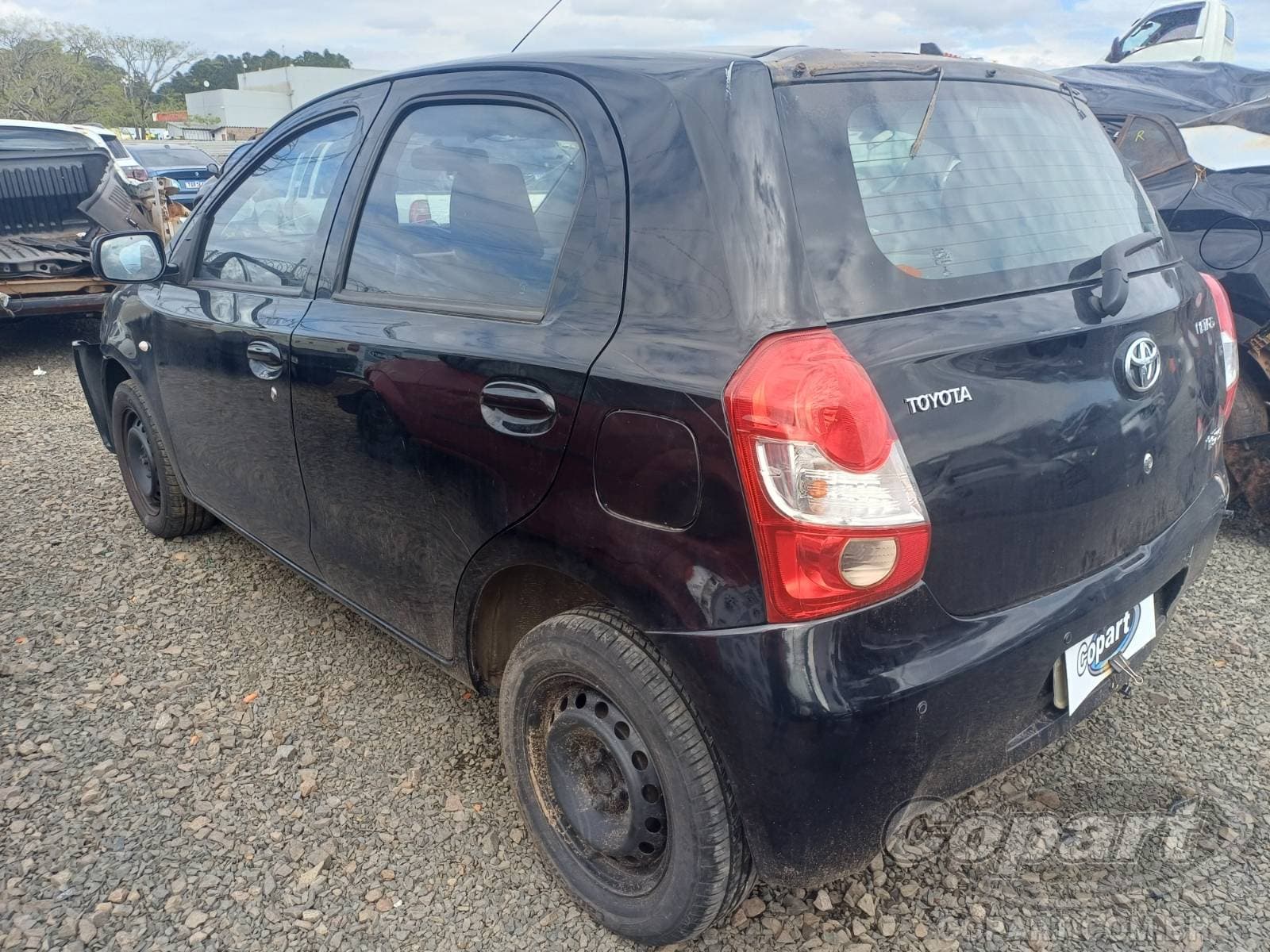 Toyota Etios 2013 — foto 3