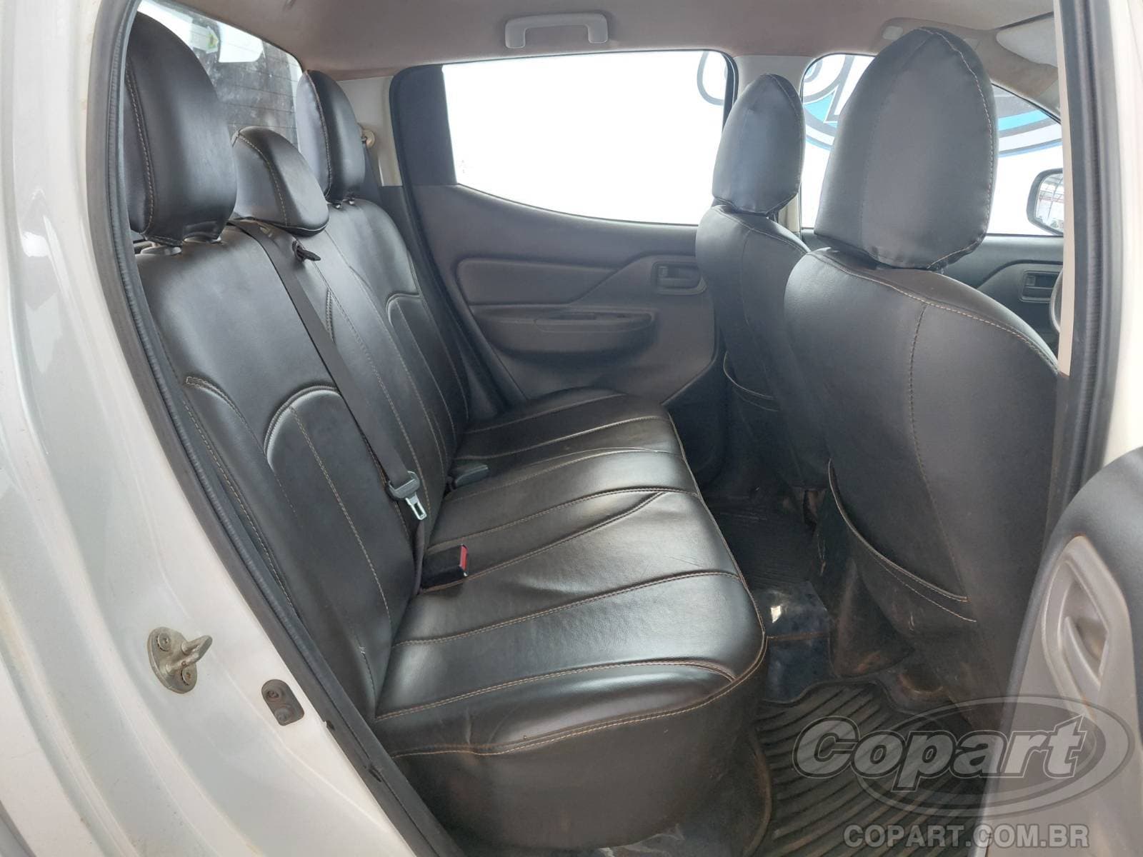Mitsubishi L200 Triton 2025 — foto 6
