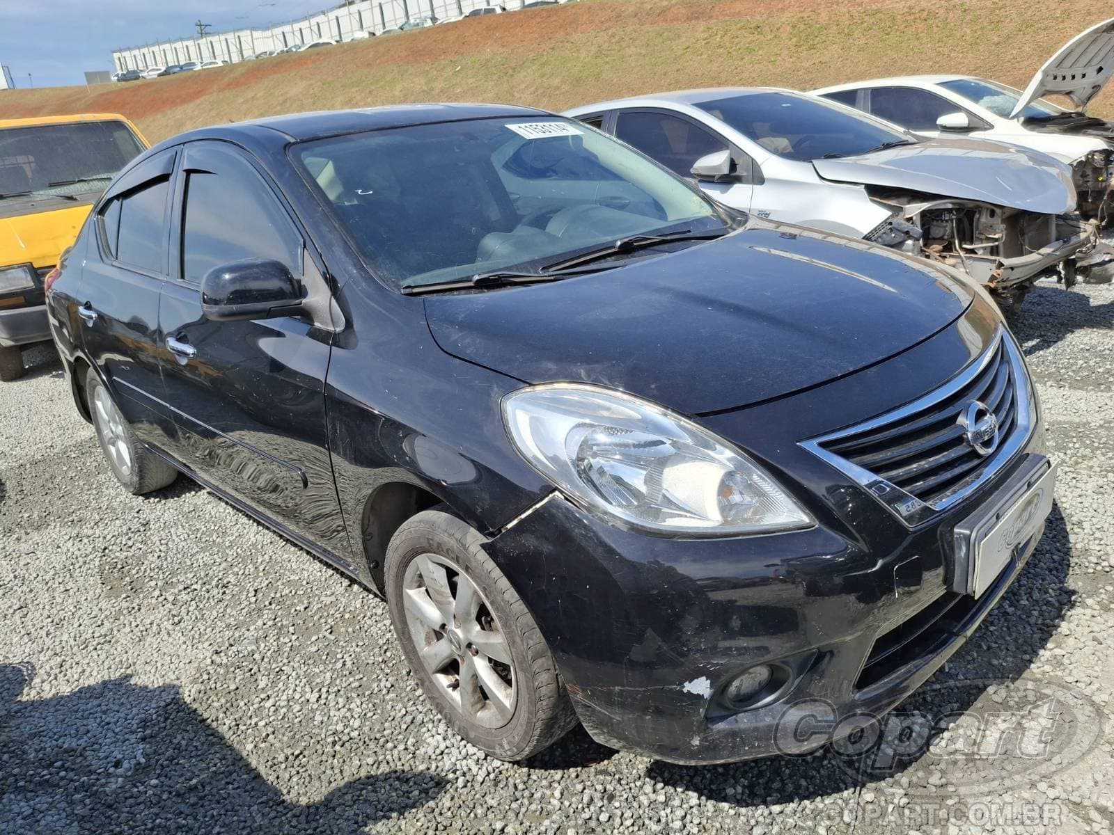 Nissan Versa 1.6 16V 2014