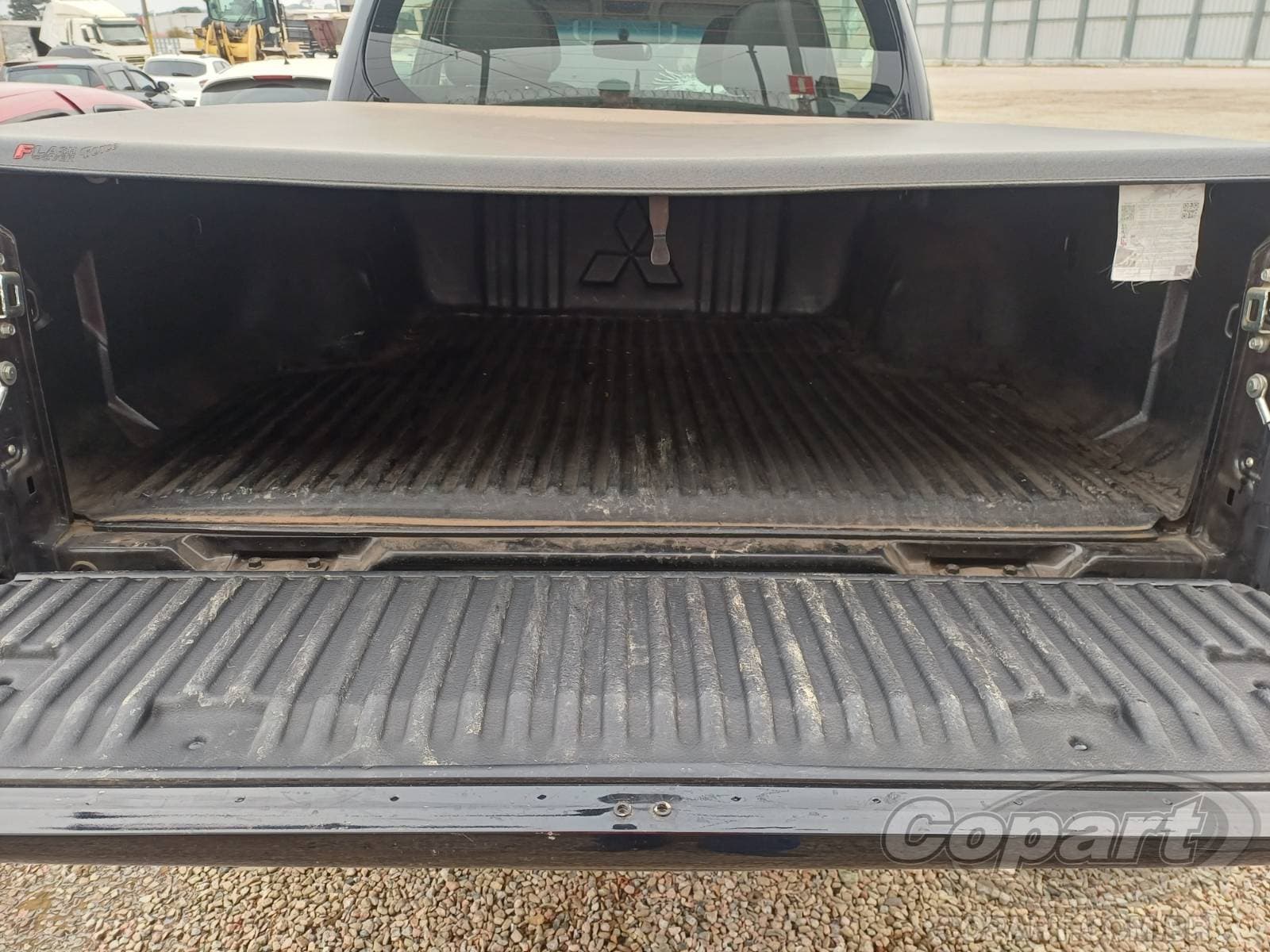 Mitsubishi L200 Triton 2016 — foto 12