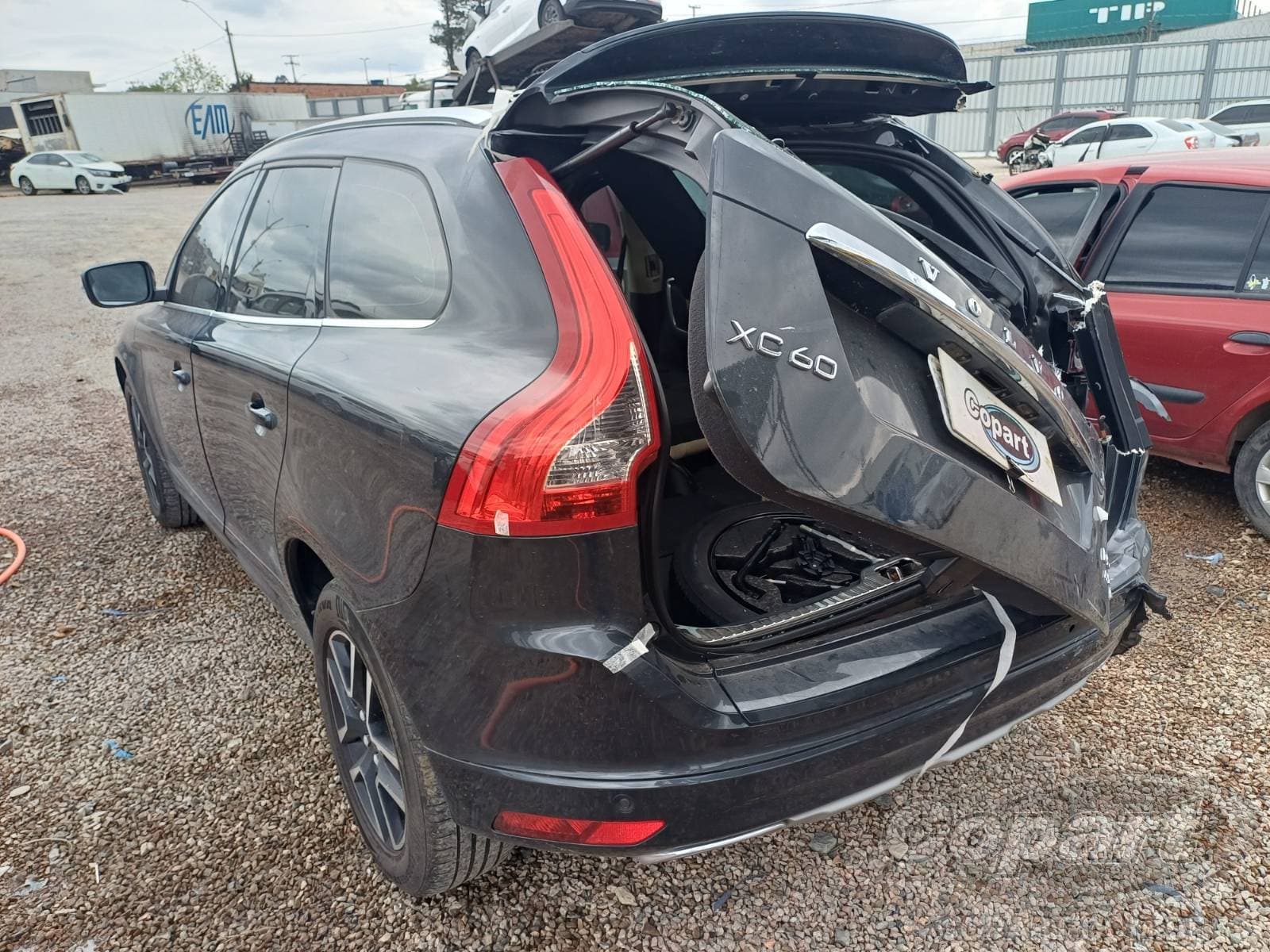 Volvo Xc60 2017 — foto 3