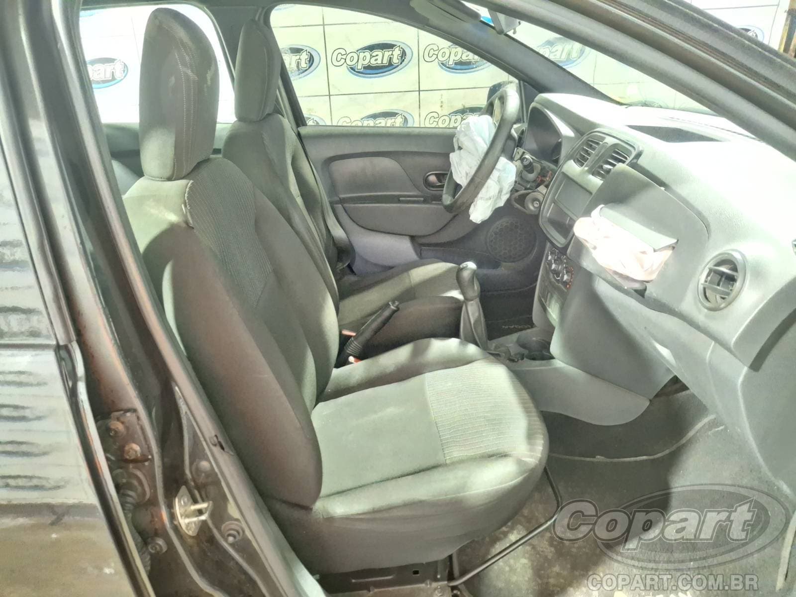 Renault Logan 2020 — foto 5
