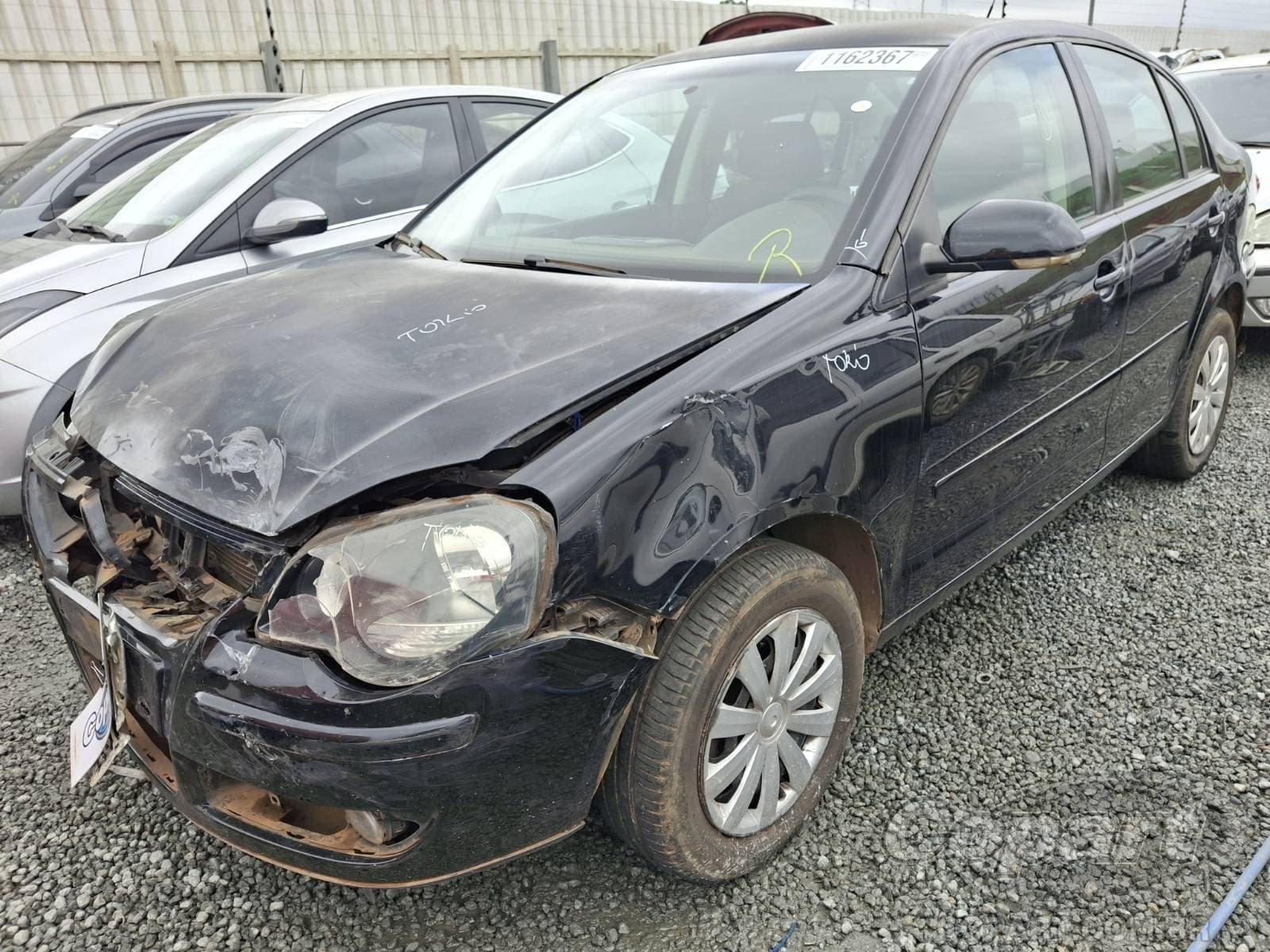 Volkswagen Polo Sedan 2011 — foto 2