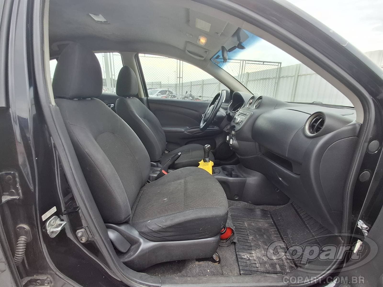 Nissan Versa 2014 — foto 5