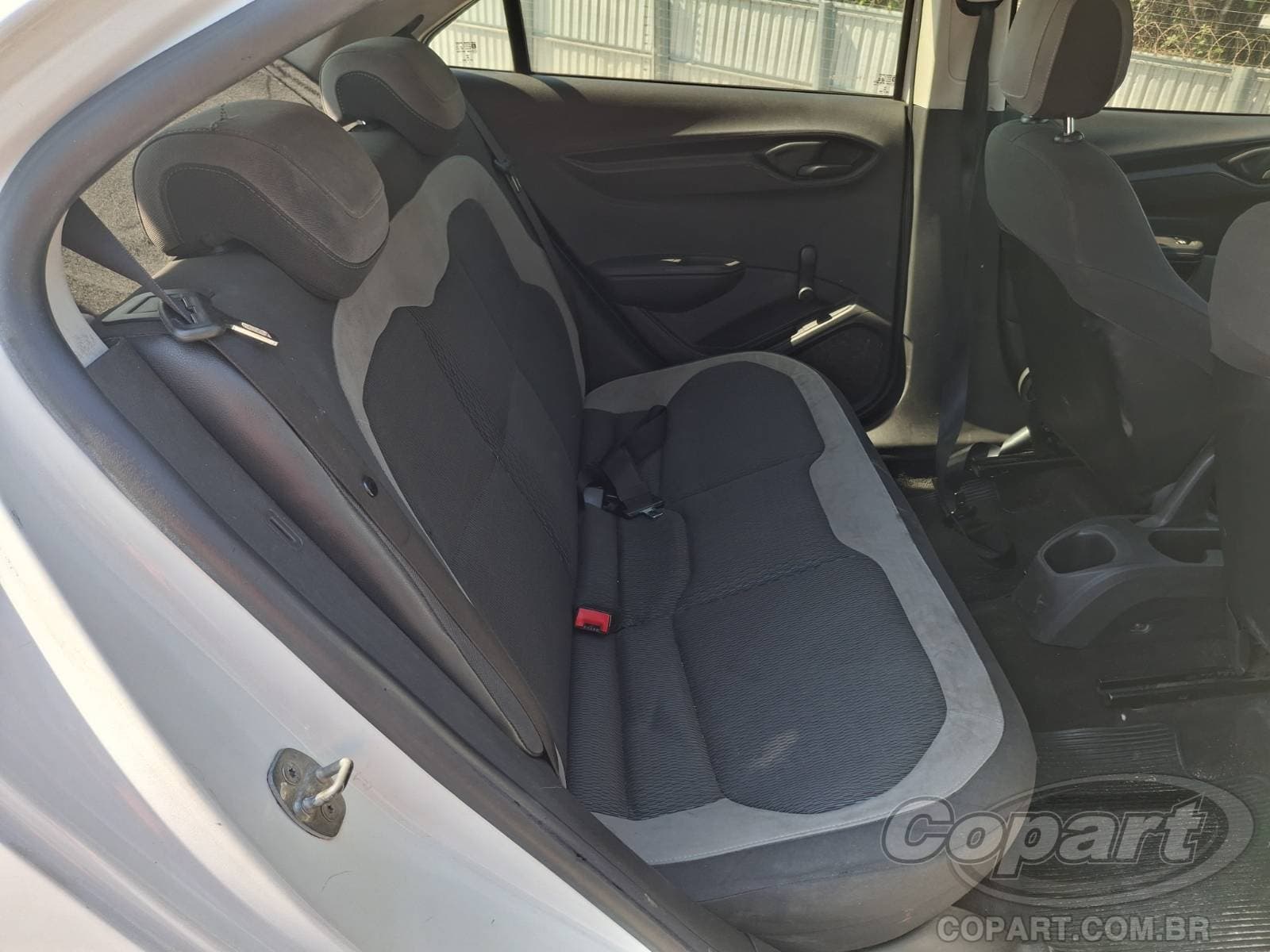 Chevrolet Onix 2015 — foto 6