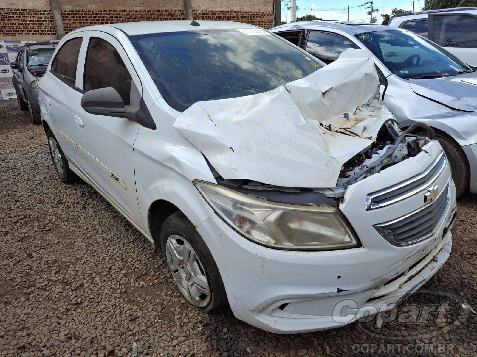 Chevrolet Onix 2015 — foto 1