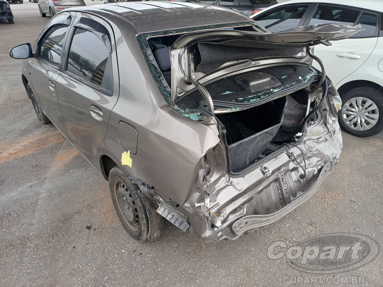 Toyota Etios Seda 2018 — foto 3
