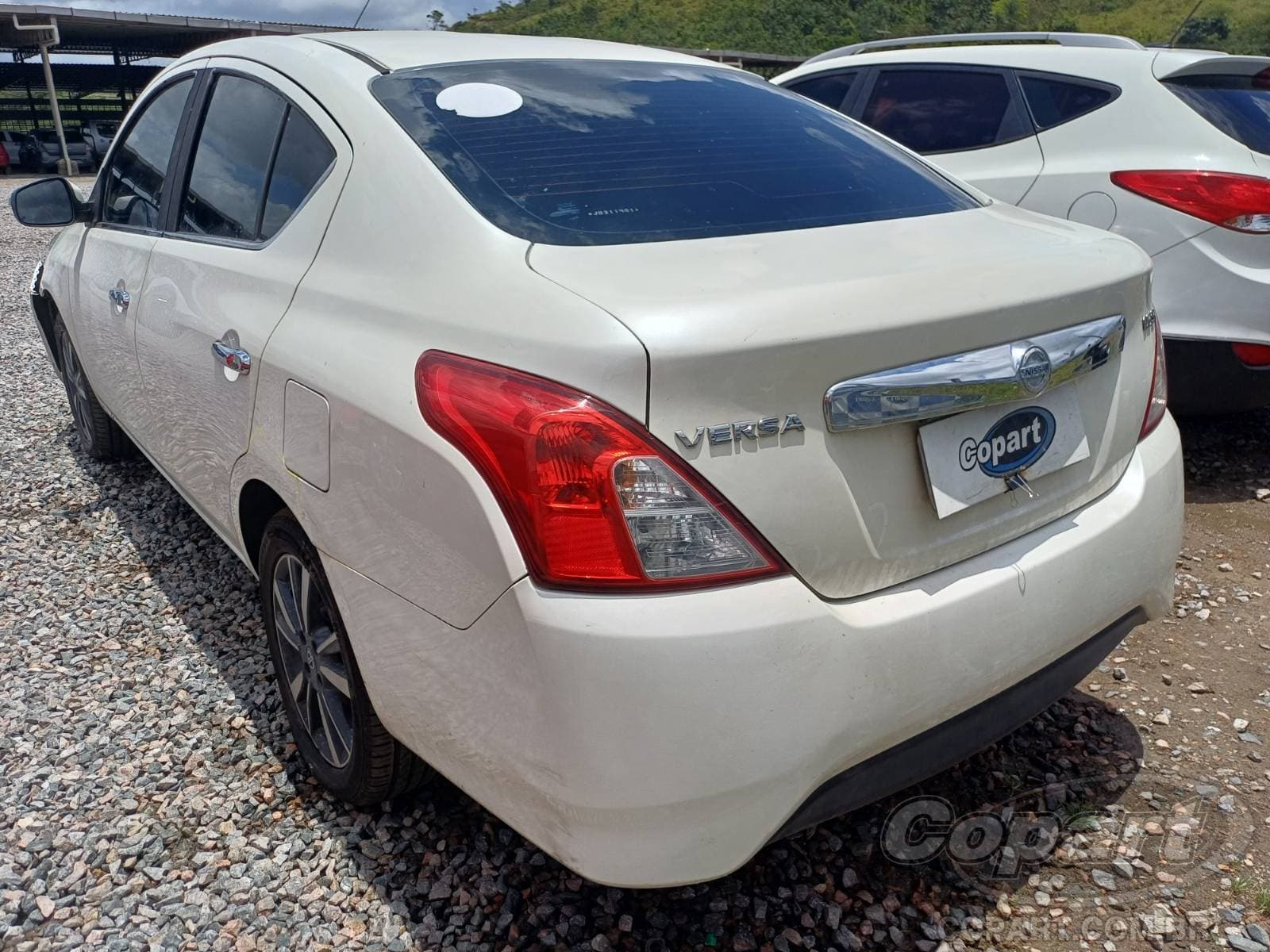 Nissan Versa 2018 — foto 3