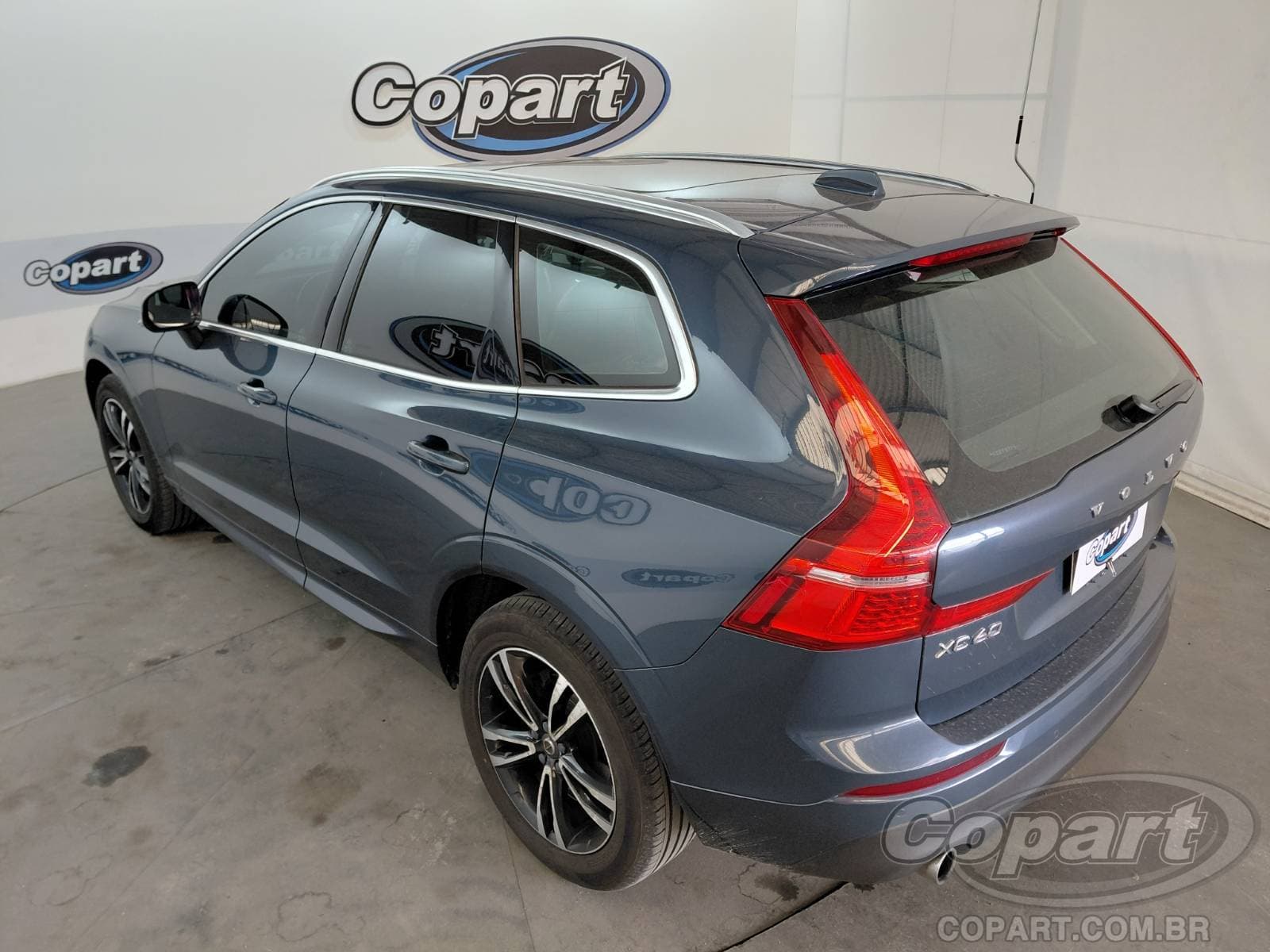 Volvo Xc60 2019 — foto 3
