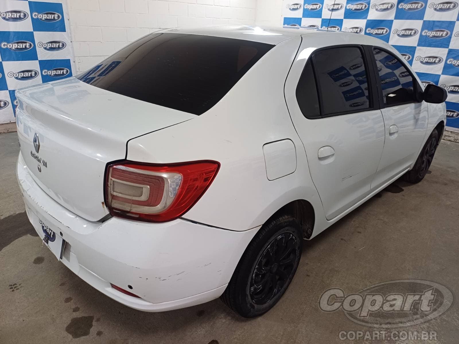 Renault Logan 2015 — foto 4