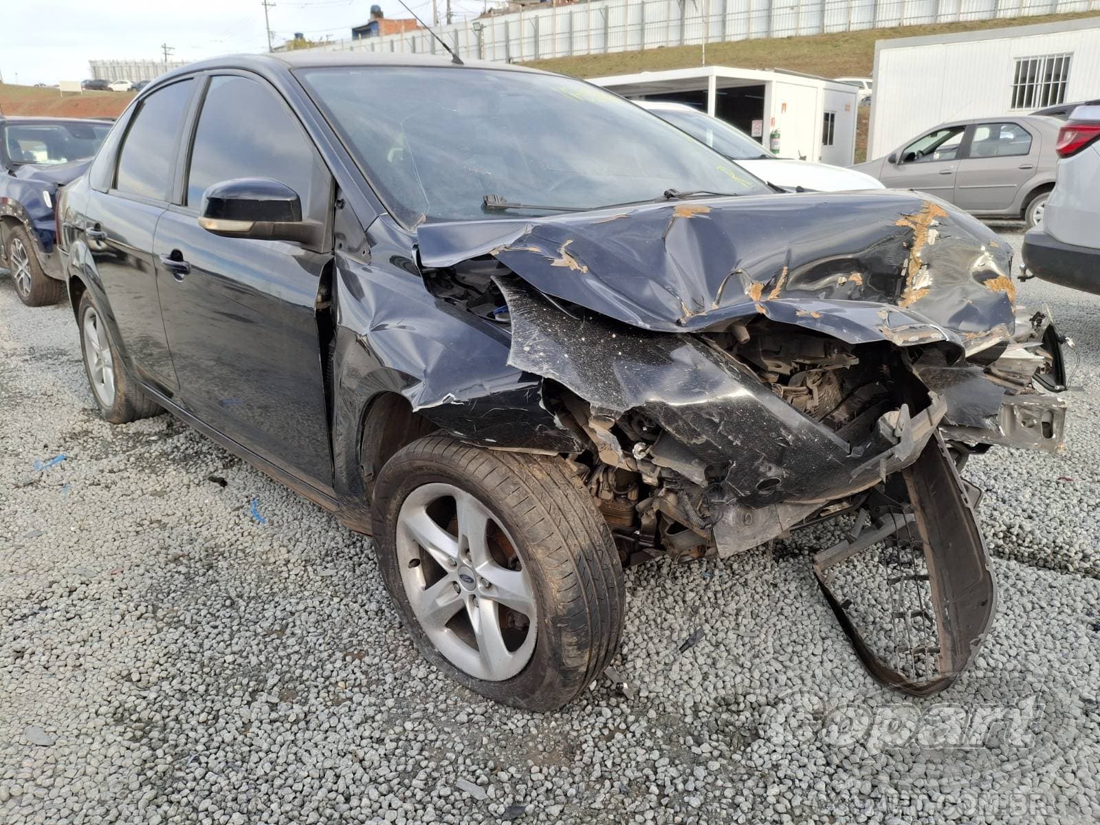 Ford Focus Sedan 2009 — foto 1