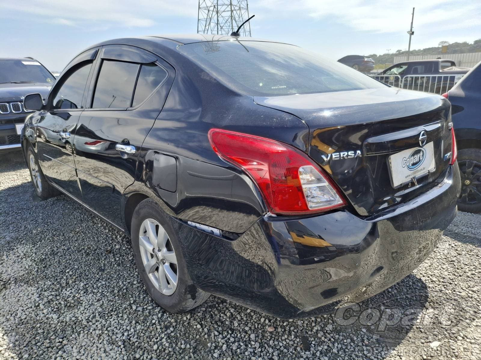 Nissan Versa 2014 — foto 3